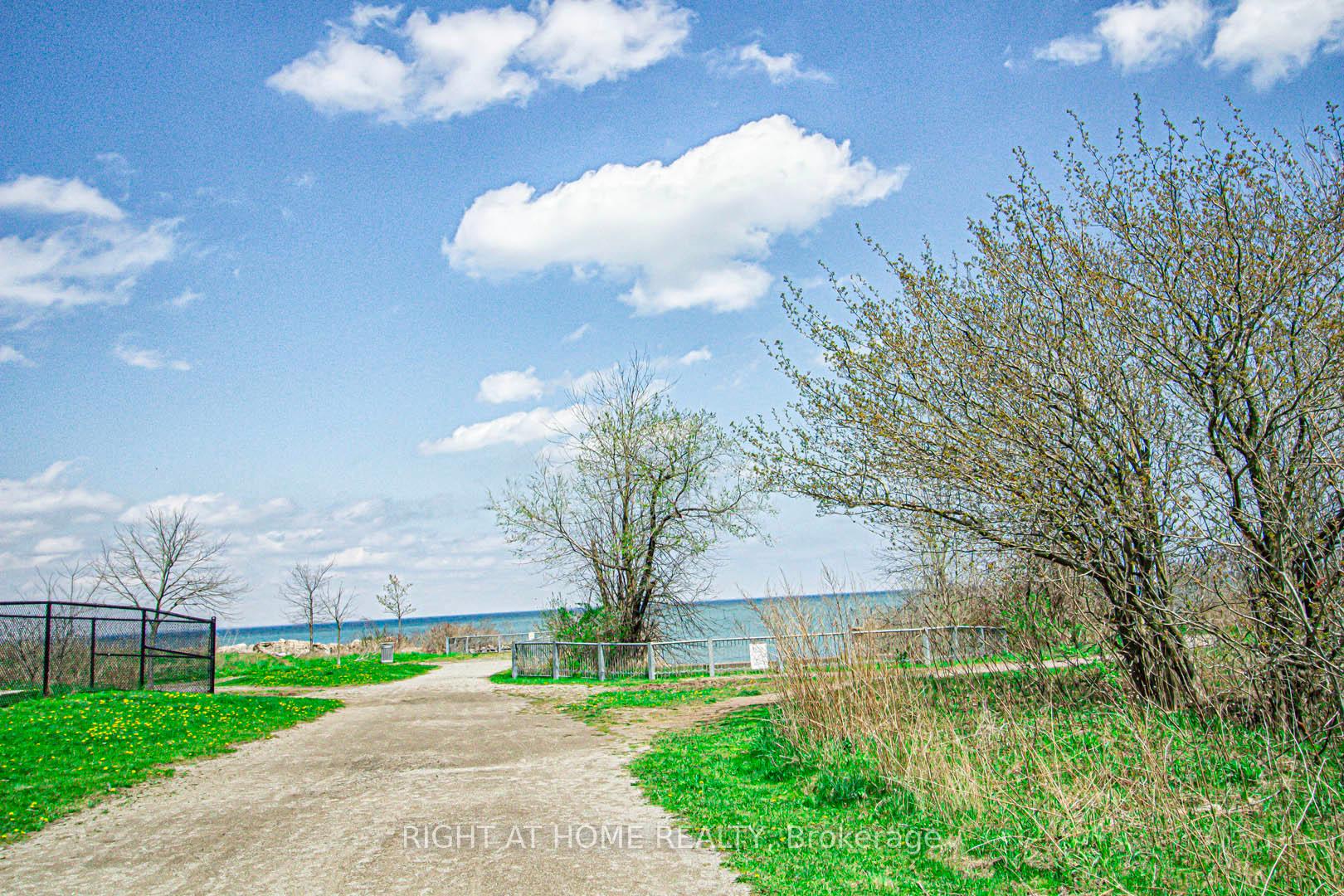 Photo 11 of 13 Waterview Drive, Hamilton, Lakeshore — HOMEH