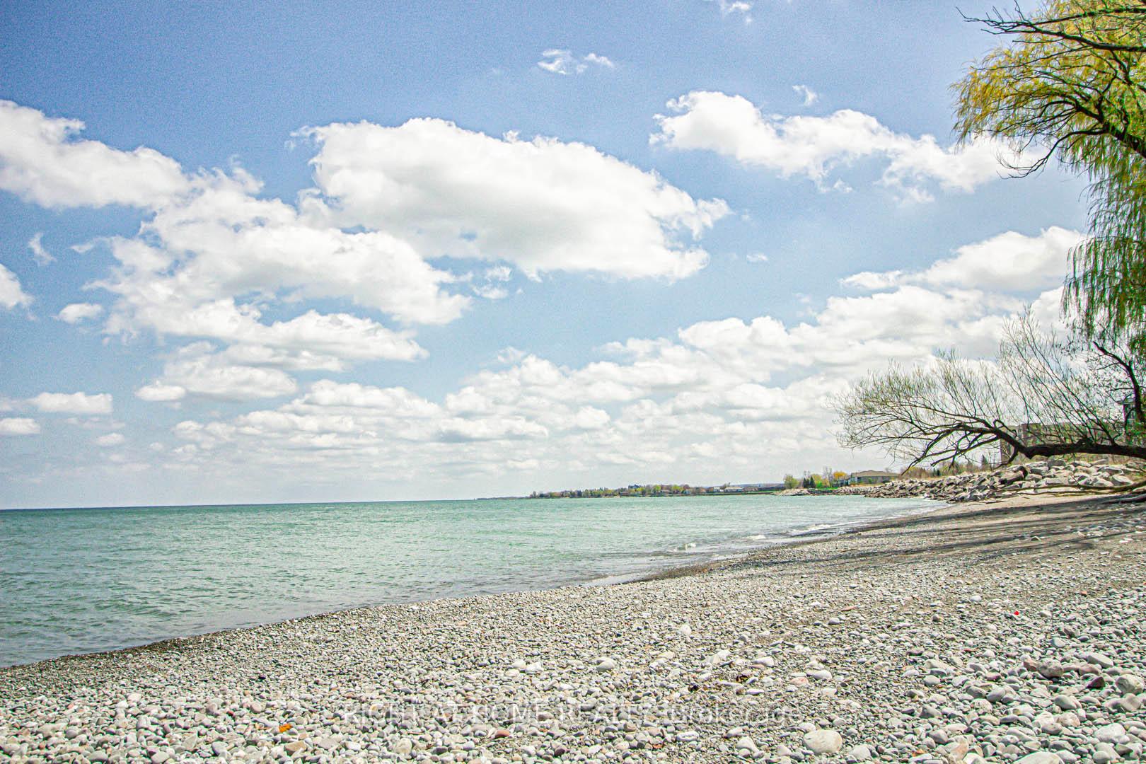 Photo 15 of 13 Waterview Drive, Hamilton, Lakeshore — HOMEH