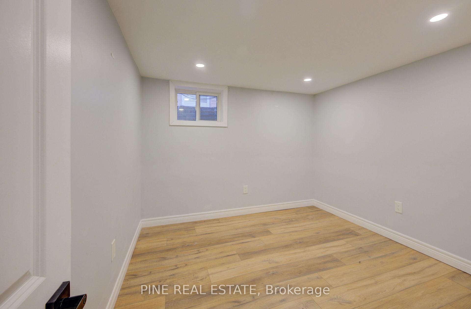 Photo 12 of Unit Lower, 21 Fairview Avenue, Kitchener — HOMEH