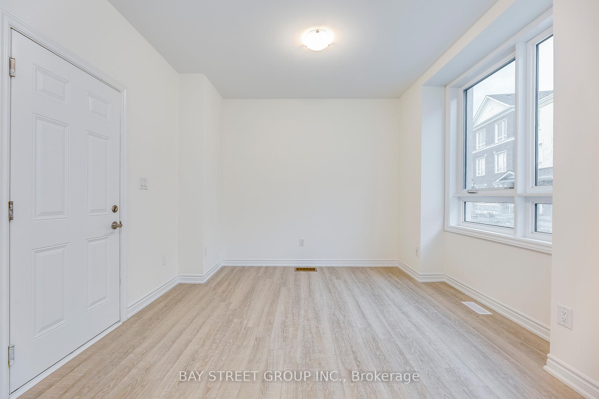 Photo 4 of 11 Massachusetts Lane, Markham, Wismer — HOMEH