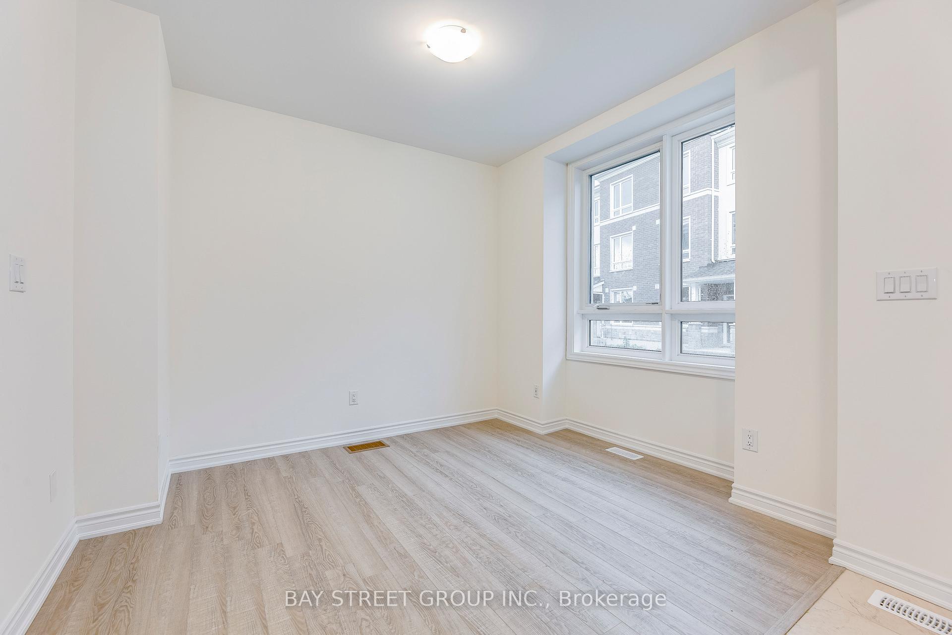 Photo 5 of 11 Massachusetts Lane, Markham, Wismer — HOMEH