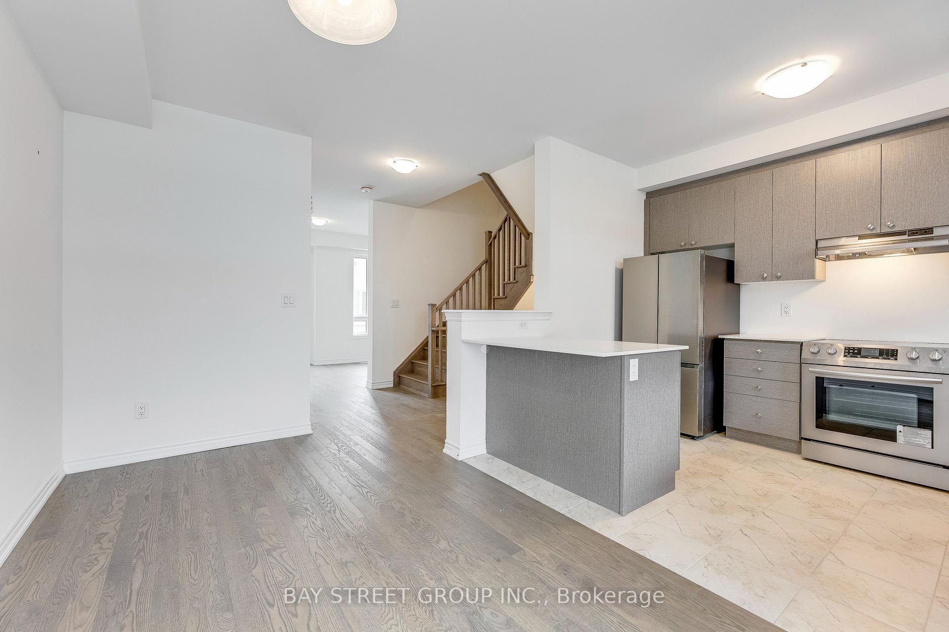 Photo 16 of 11 Massachusetts Lane, Markham, Wismer — HOMEH