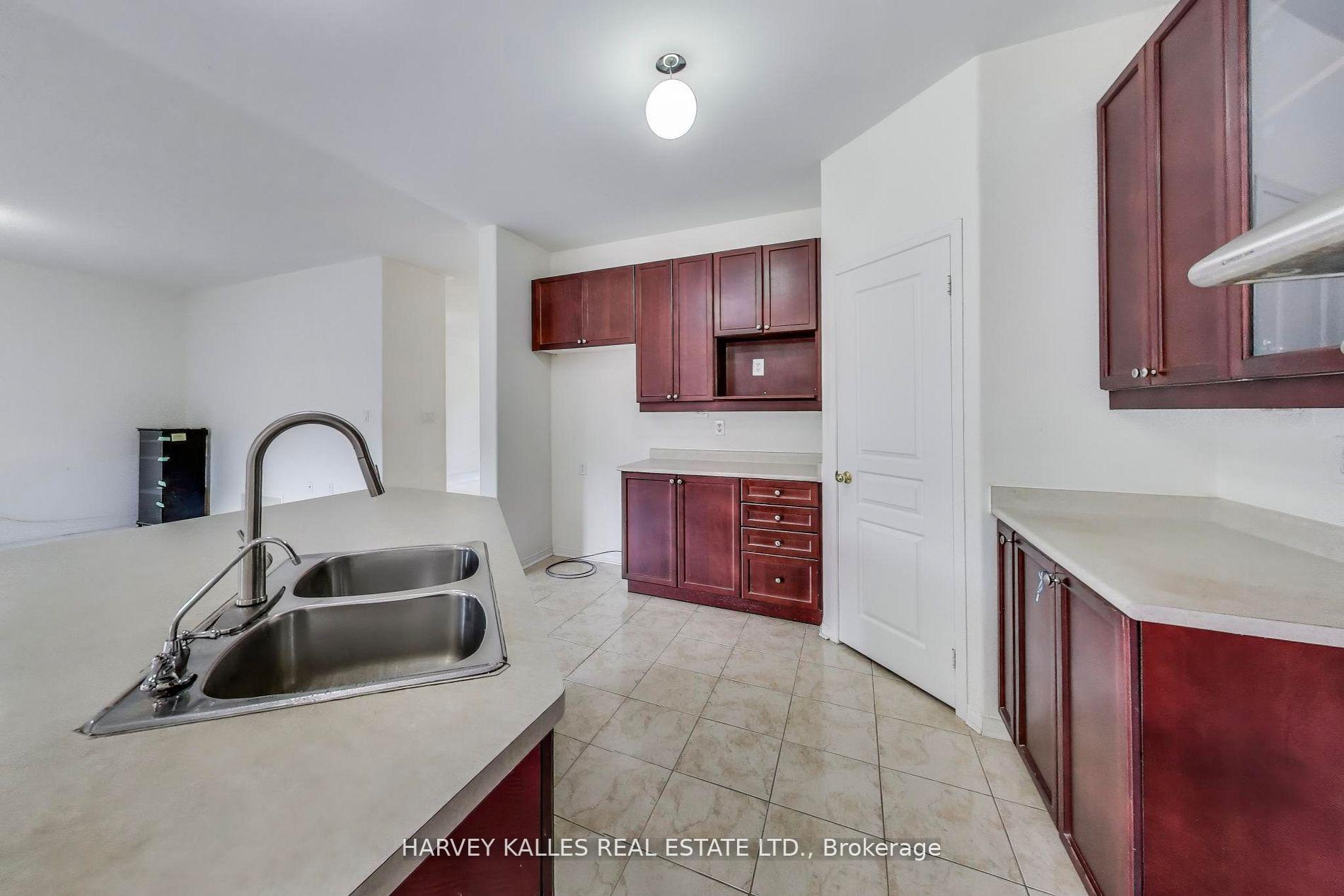 Photo 12 of 802 Cornell Rouge Boulevard, Markham, Cornell — HOMEH