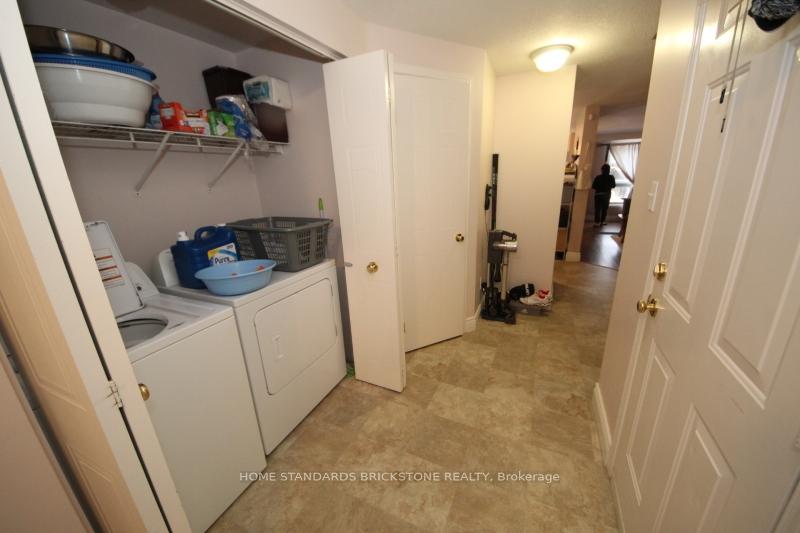 Photo 4 of 15 Activa Avenue, Kitchener — HOMEH