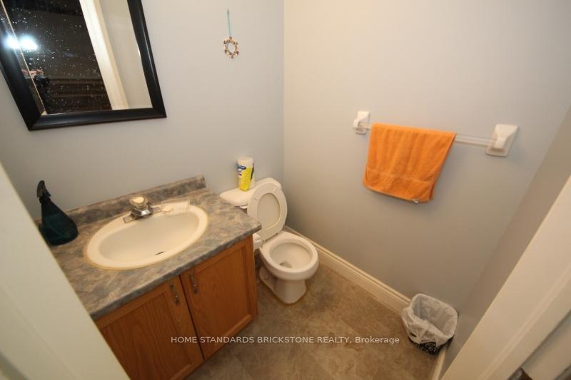 Photo 10 of 15 Activa Avenue, Kitchener — HOMEH