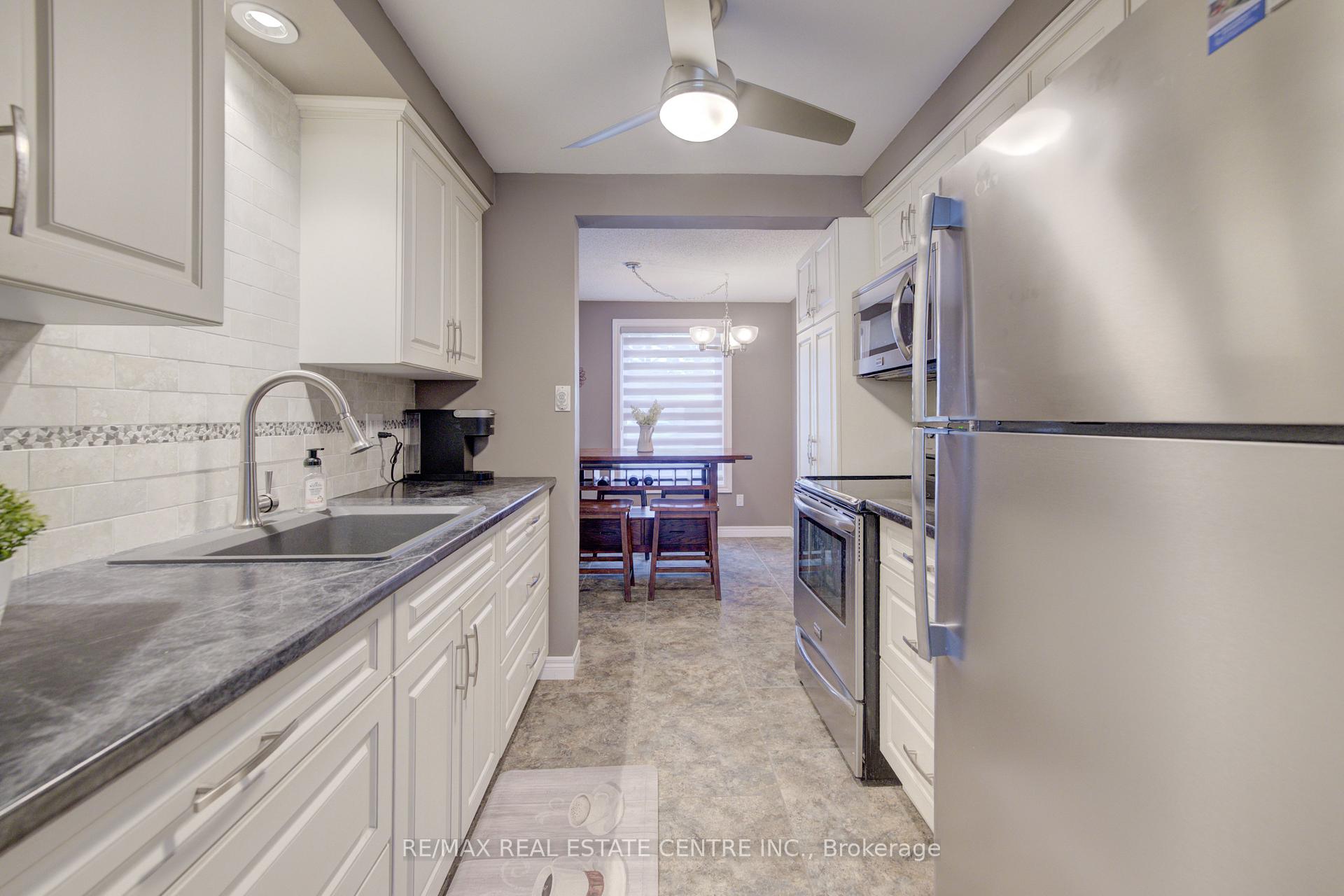 Photo 13 of 65 Selkirk Drive, Kitchener — HOMEH