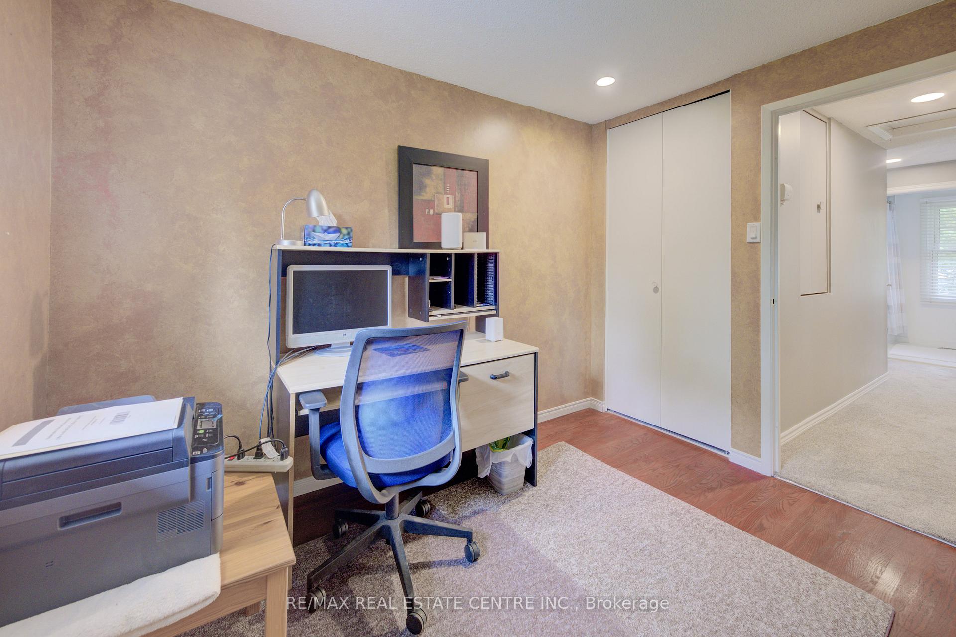 Photo 23 of 65 Selkirk Drive, Kitchener — HOMEH