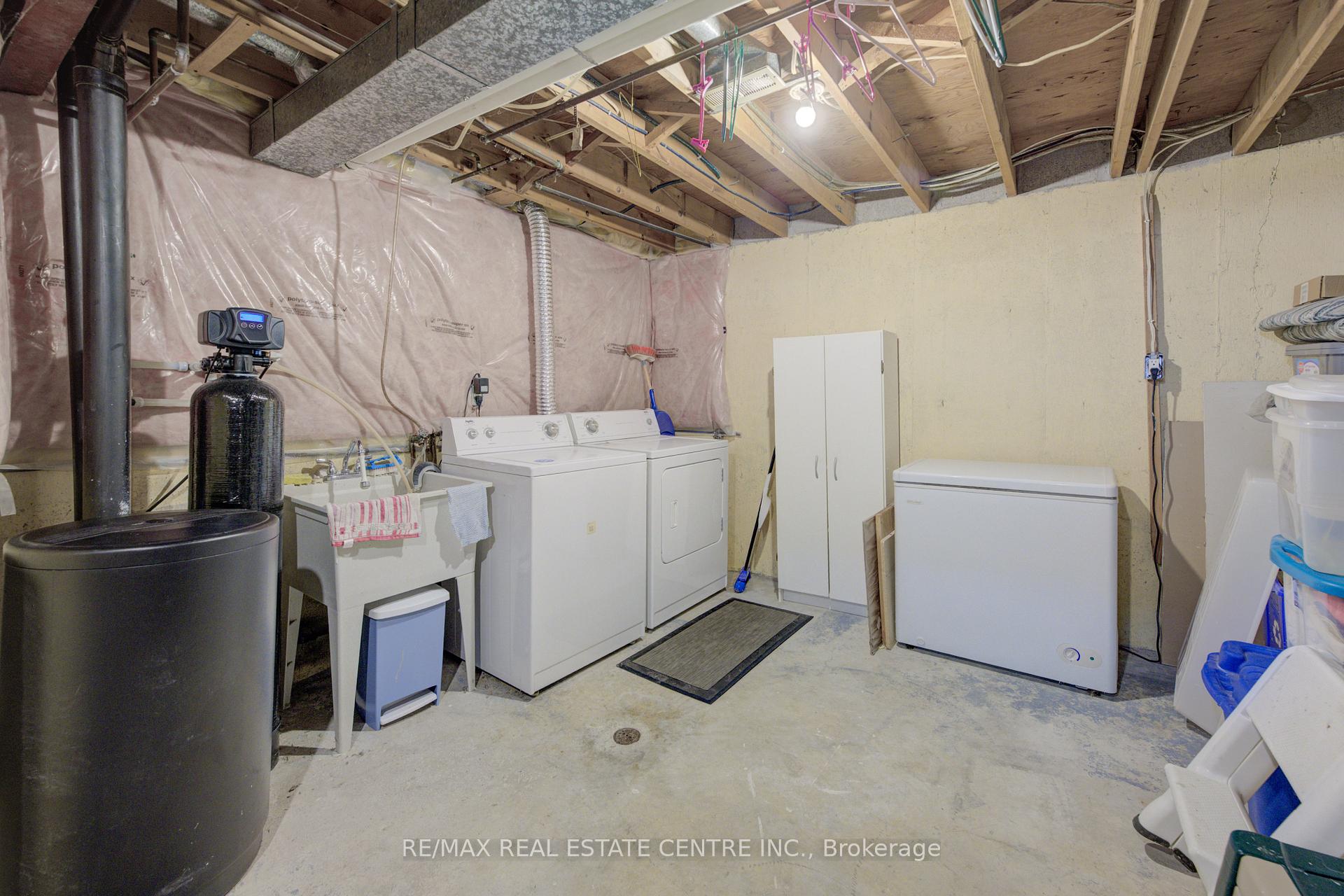 Photo 31 of 65 Selkirk Drive, Kitchener — HOMEH