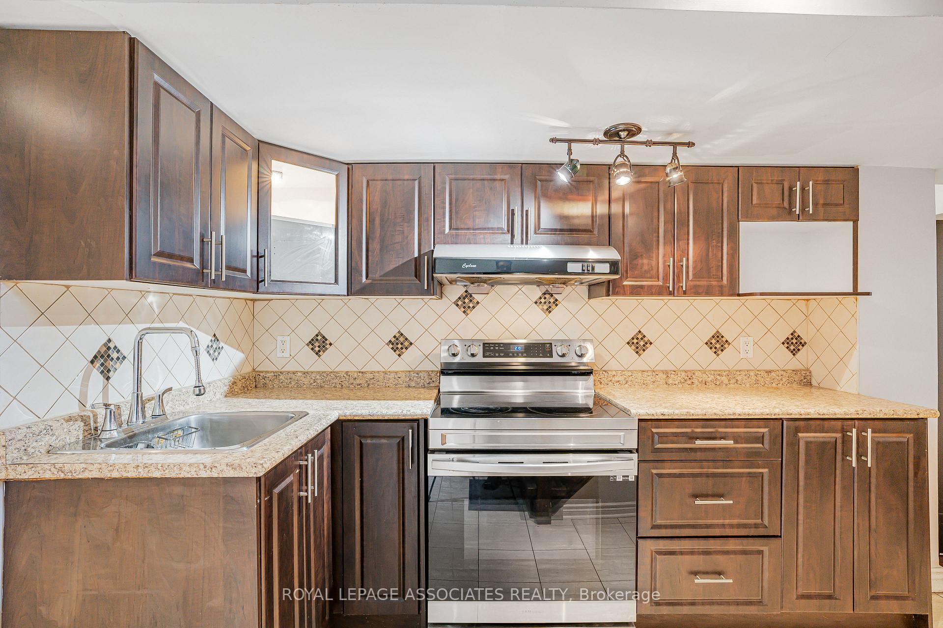Photo 8 of Unit BSMT, 36 Clandfield Street, Markham, Rouge River Estates — HOMEH