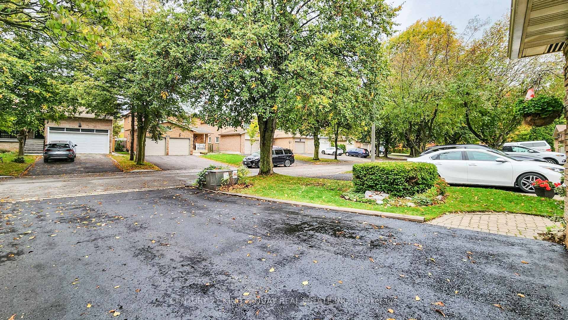 Photo 3 of 47 Radford Crescent, Markham, Sherwood-Amberglen — HOMEH