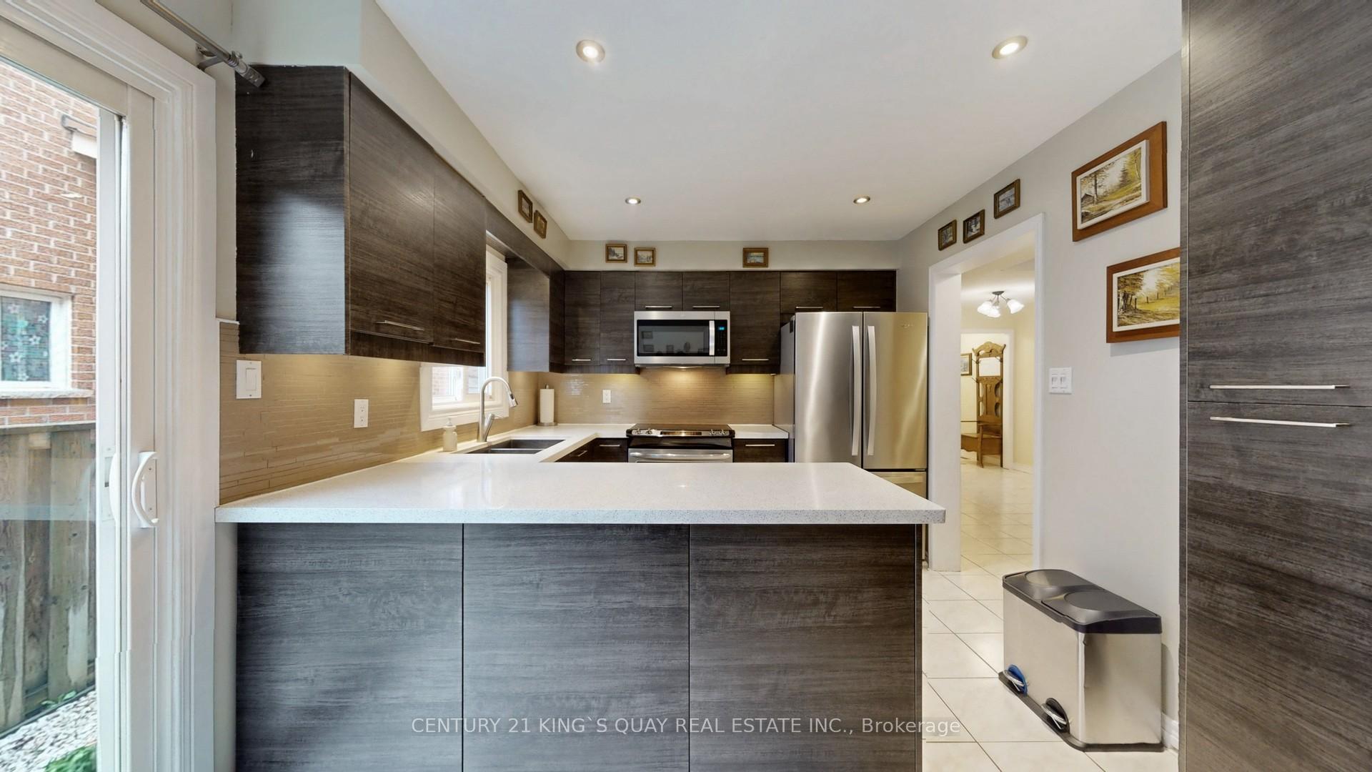 Photo 10 of 47 Radford Crescent, Markham, Sherwood-Amberglen — HOMEH