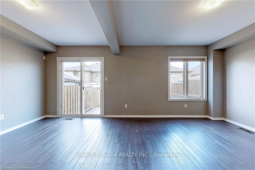 Photo 3 of 174 Penny Lane, Hamilton, Stoney Creek — HOMEH