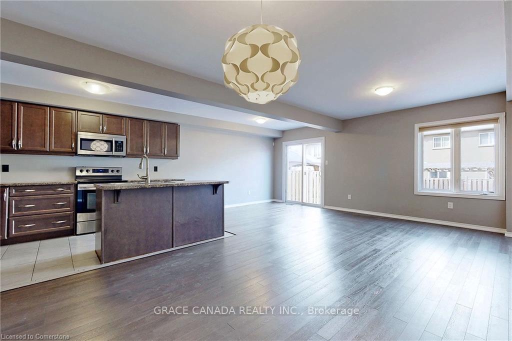 Photo 4 of 174 Penny Lane, Hamilton, Stoney Creek — HOMEH