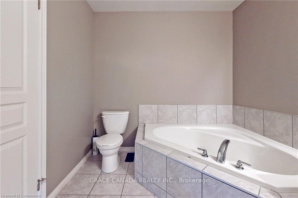 Photo 28 of 174 Penny Lane, Hamilton, Stoney Creek — HOMEH