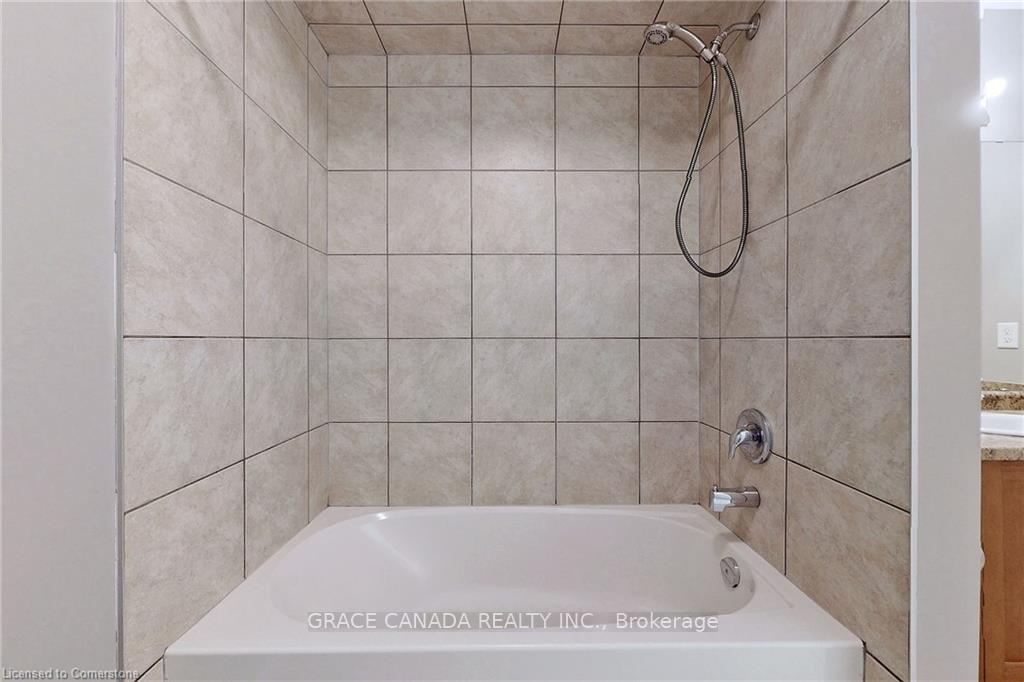 Photo 35 of 174 Penny Lane, Hamilton, Stoney Creek — HOMEH
