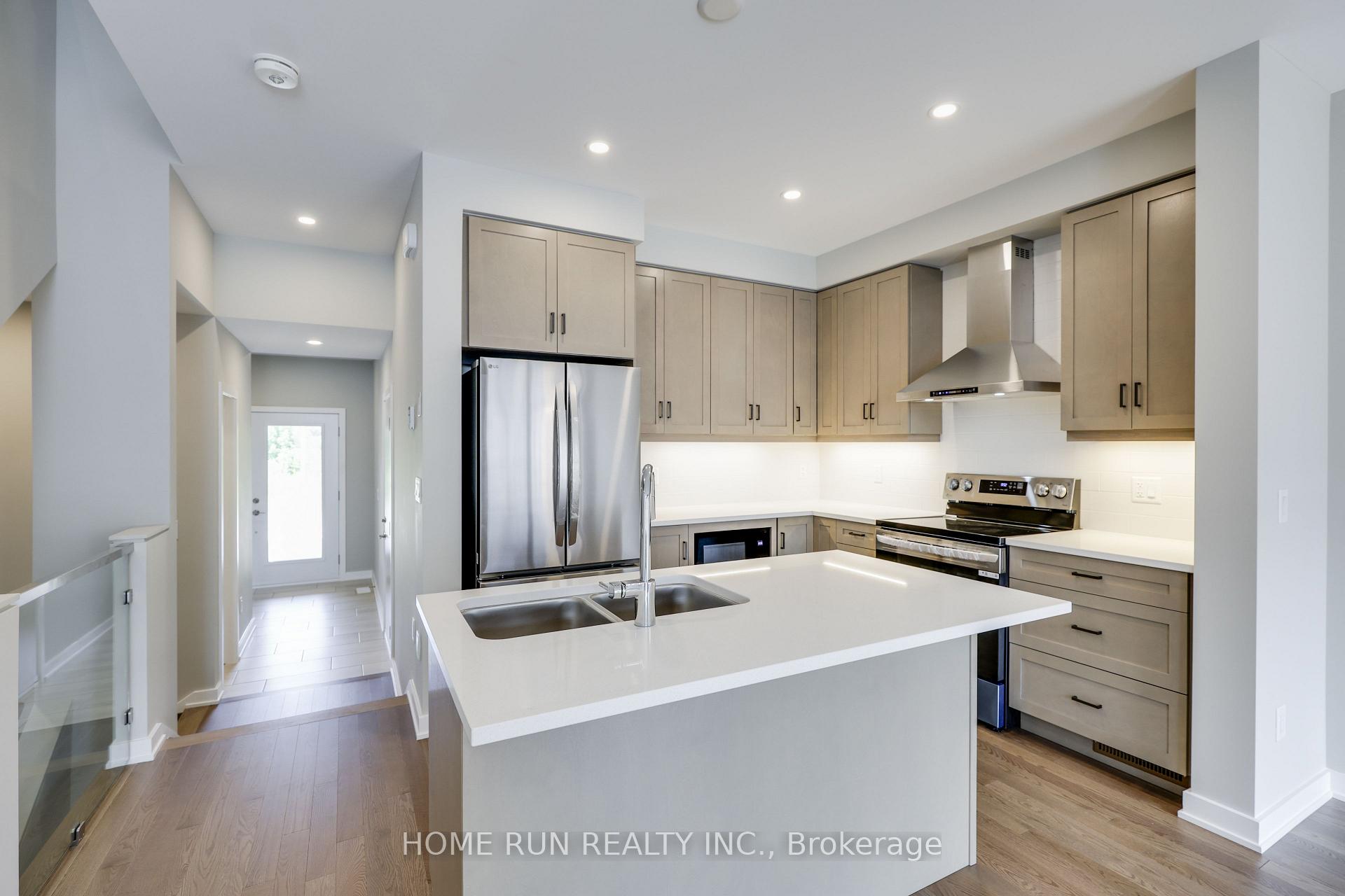Photo 7 of 1064 Kitigan Grove, Ottawa, Kanata - Kanata Lakes/Heritage Hills — HOMEH