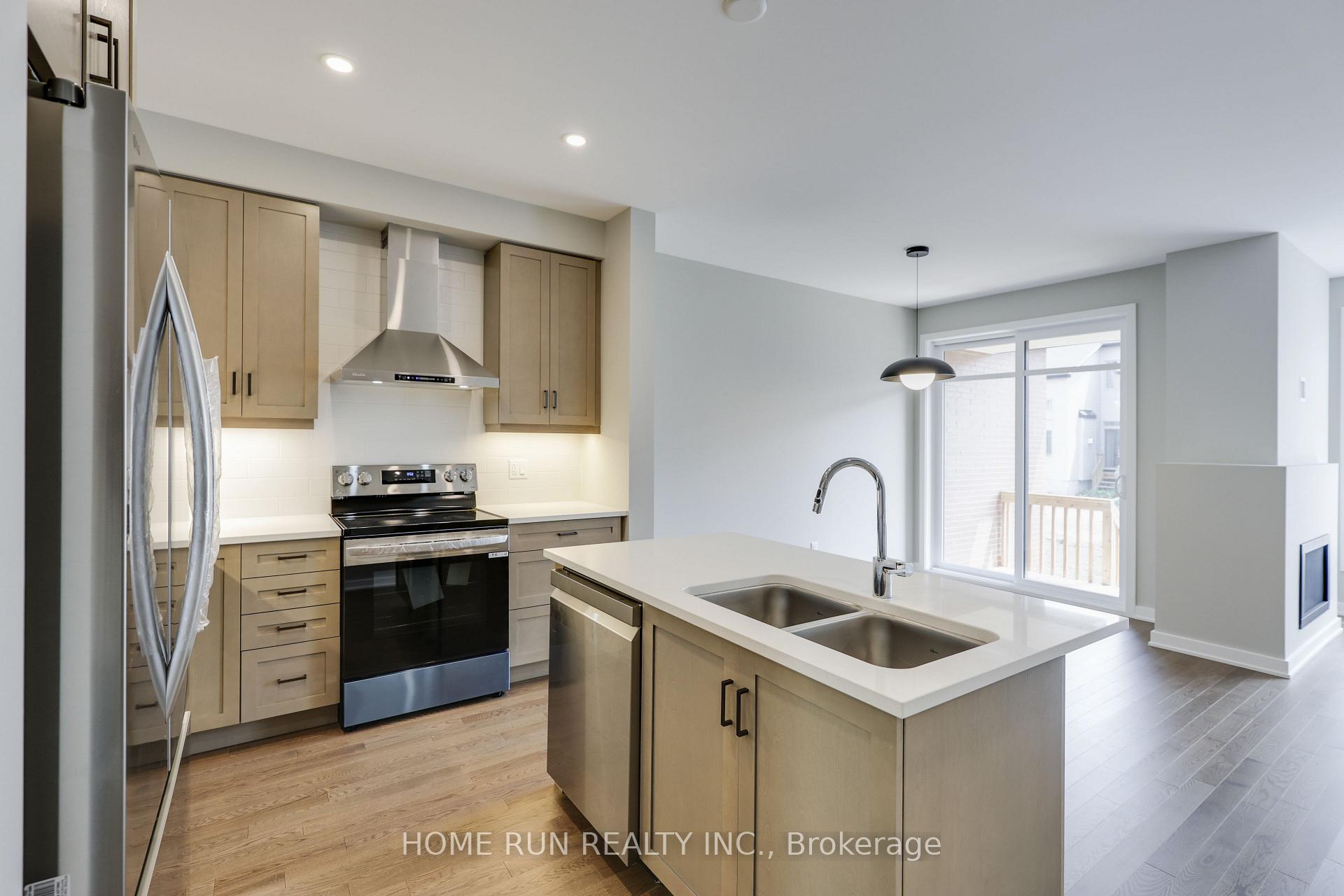 Photo 8 of 1064 Kitigan Grove, Ottawa, Kanata - Kanata Lakes/Heritage Hills — HOMEH
