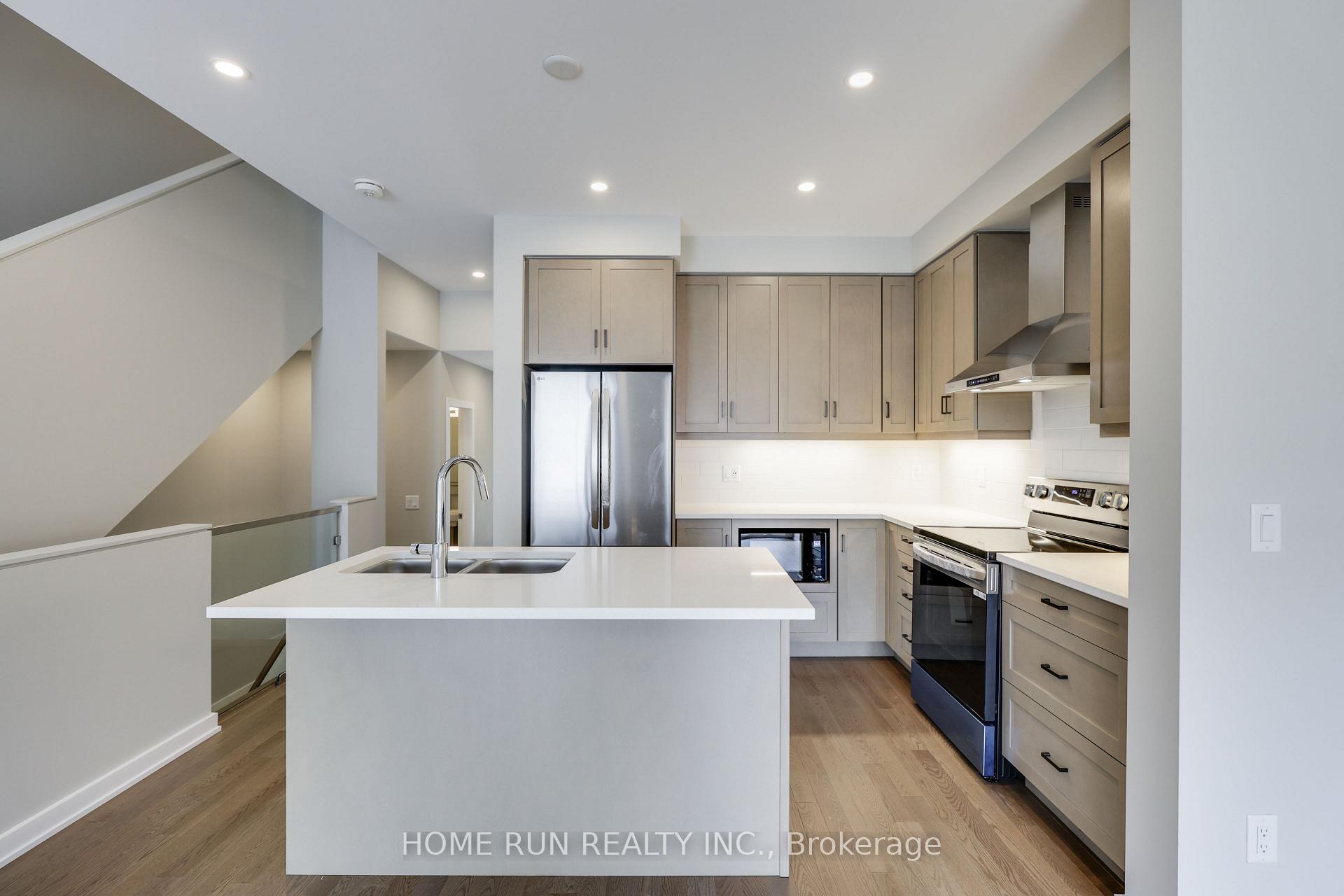 Photo 10 of 1064 Kitigan Grove, Ottawa, Kanata - Kanata Lakes/Heritage Hills — HOMEH