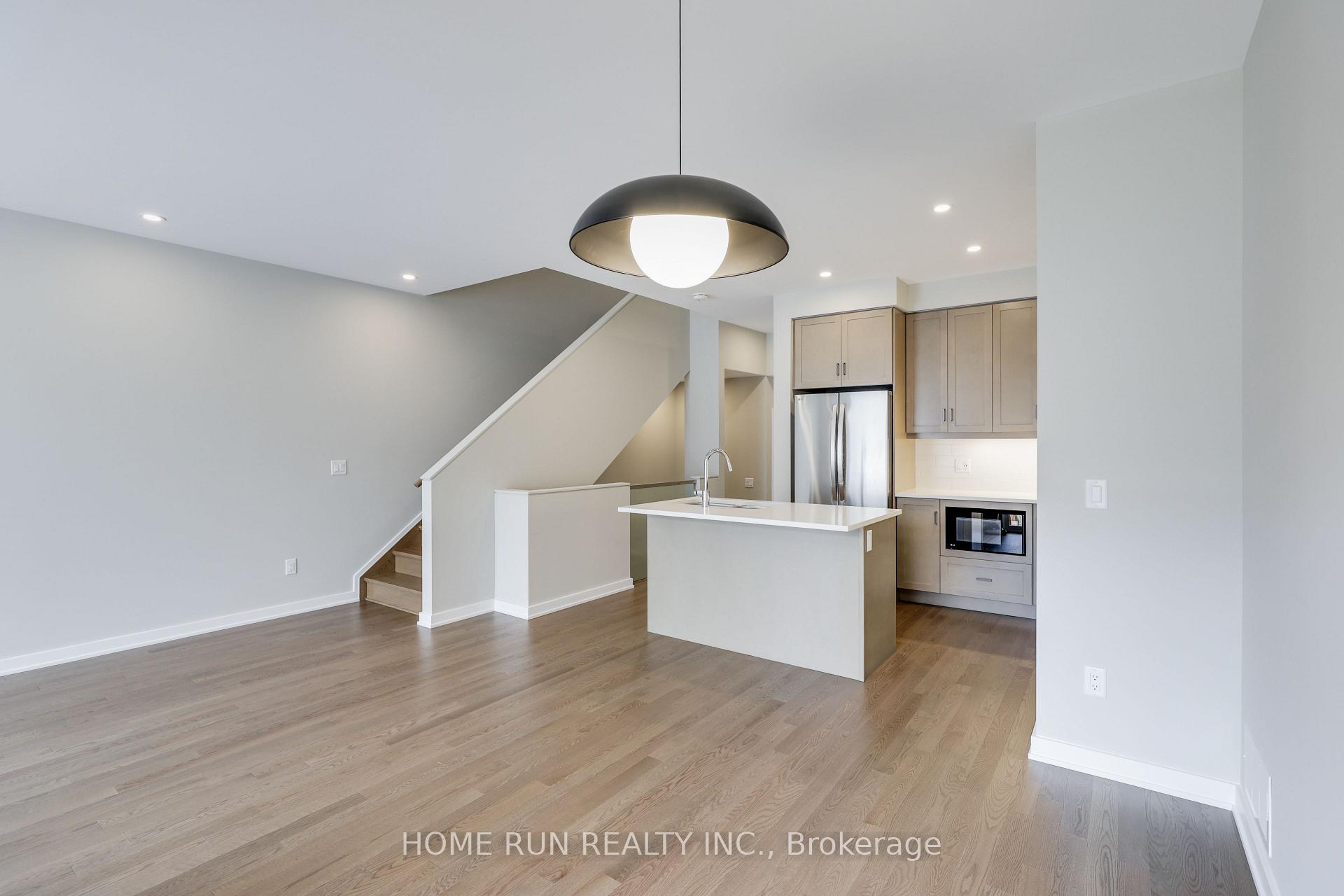 Photo 12 of 1064 Kitigan Grove, Ottawa, Kanata - Kanata Lakes/Heritage Hills — HOMEH