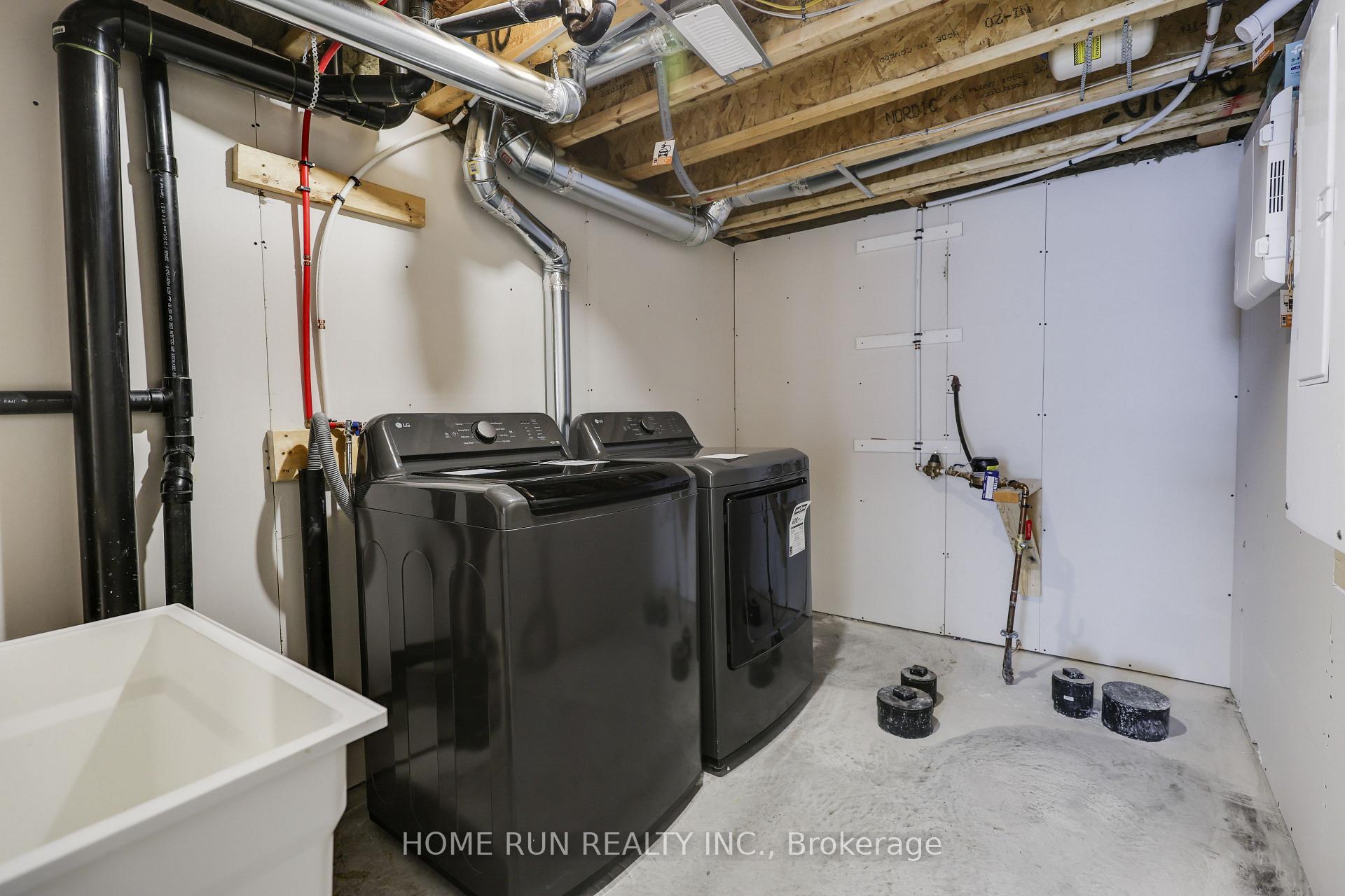 Photo 29 of 1064 Kitigan Grove, Ottawa, Kanata - Kanata Lakes/Heritage Hills — HOMEH