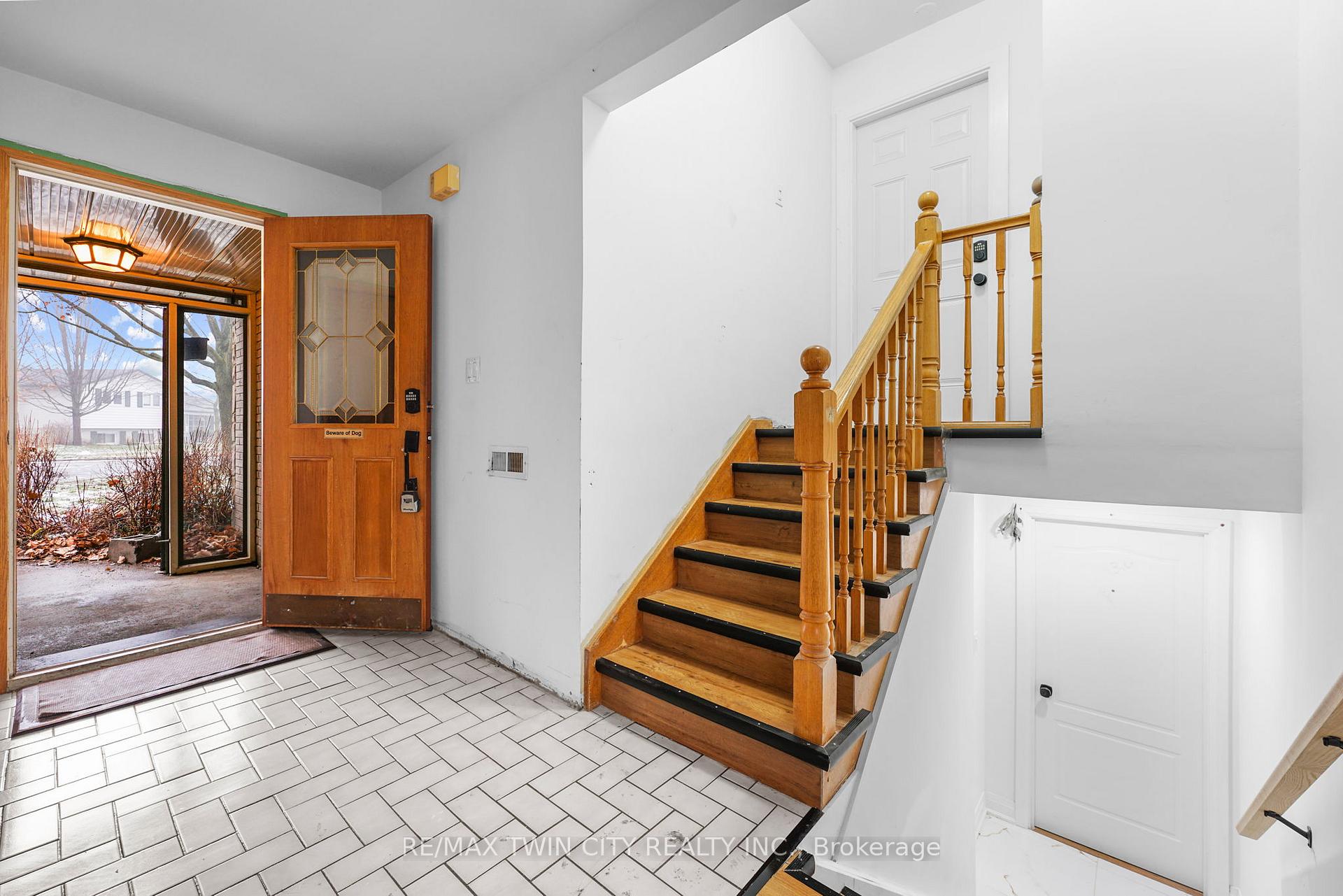 Photo 4 of Unit LOWER, 58 Tupper Crescent, Kitchener, Grand River North — HOMEH