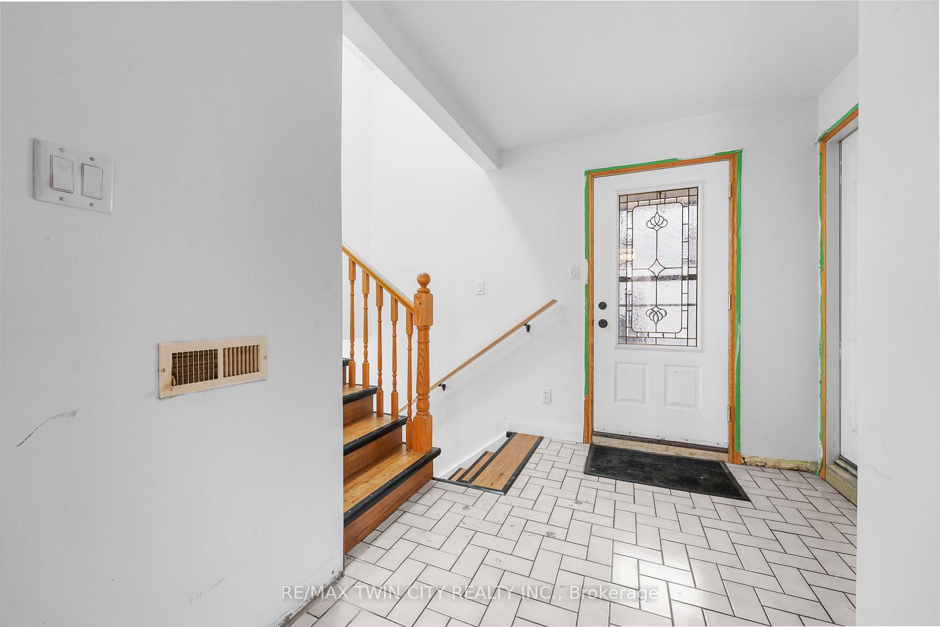 Photo 24 of Unit LOWER, 58 Tupper Crescent, Kitchener, Grand River North — HOMEH