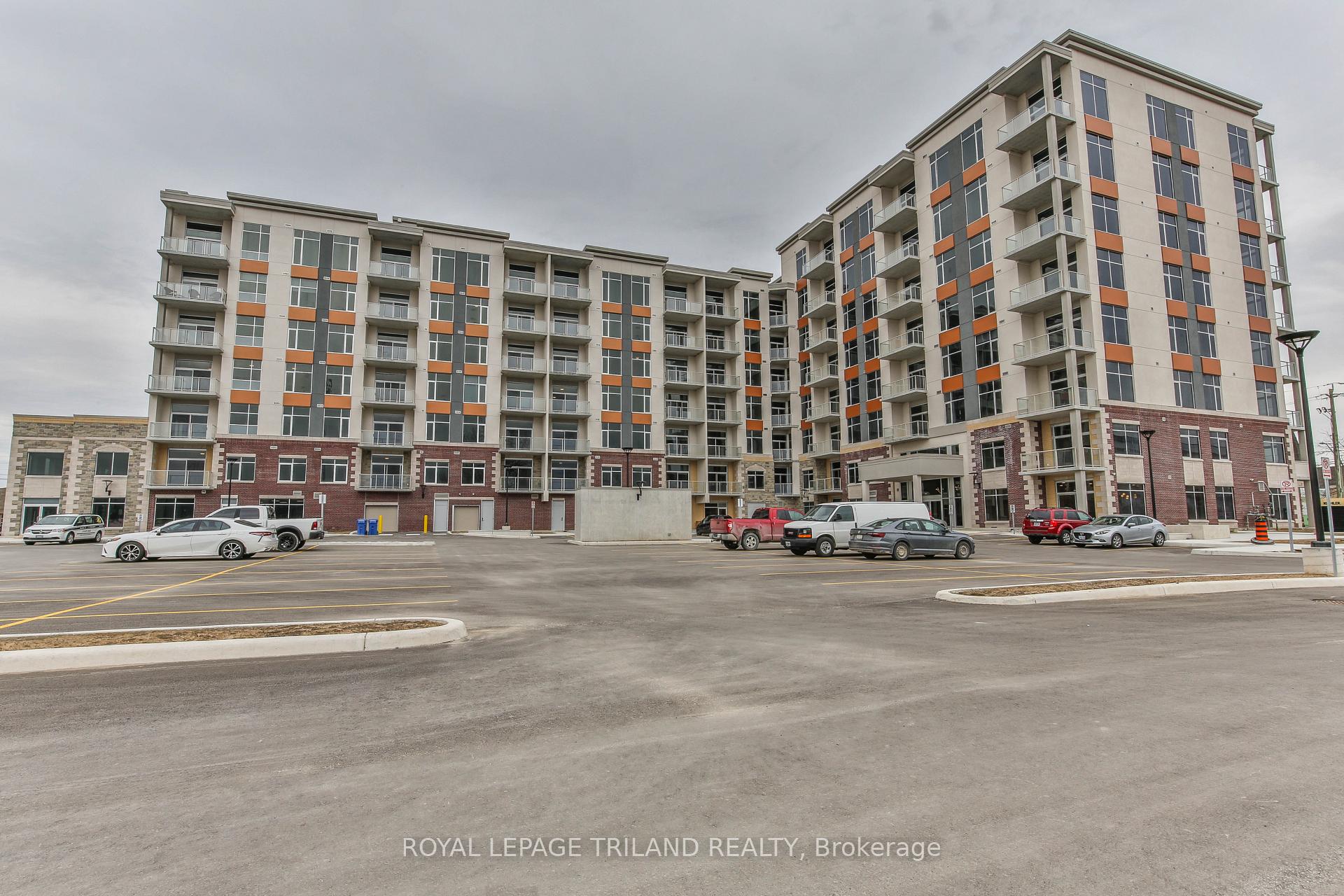 Front of Unit 709, 1600 Hyde Park Road