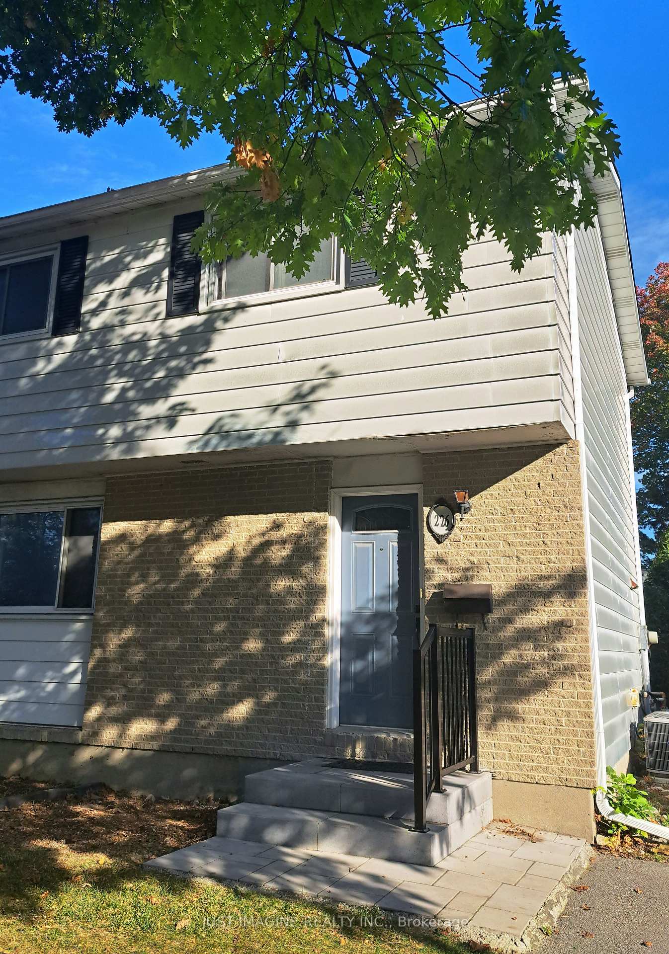 Front of 226 Old Colony Road