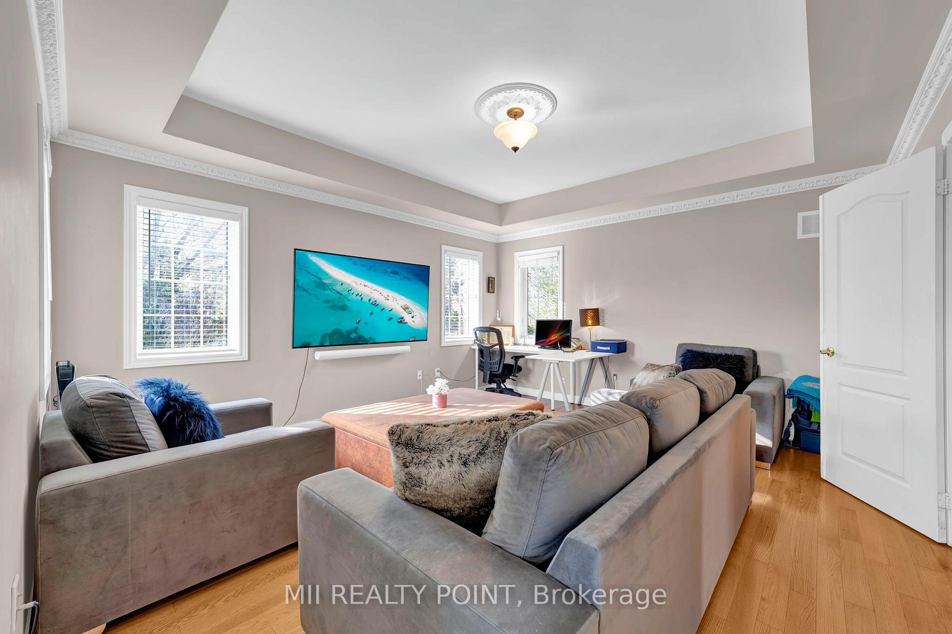 Photo 5 of 35 Kentwood Crescent, Markham, Box Grove — HOMEH