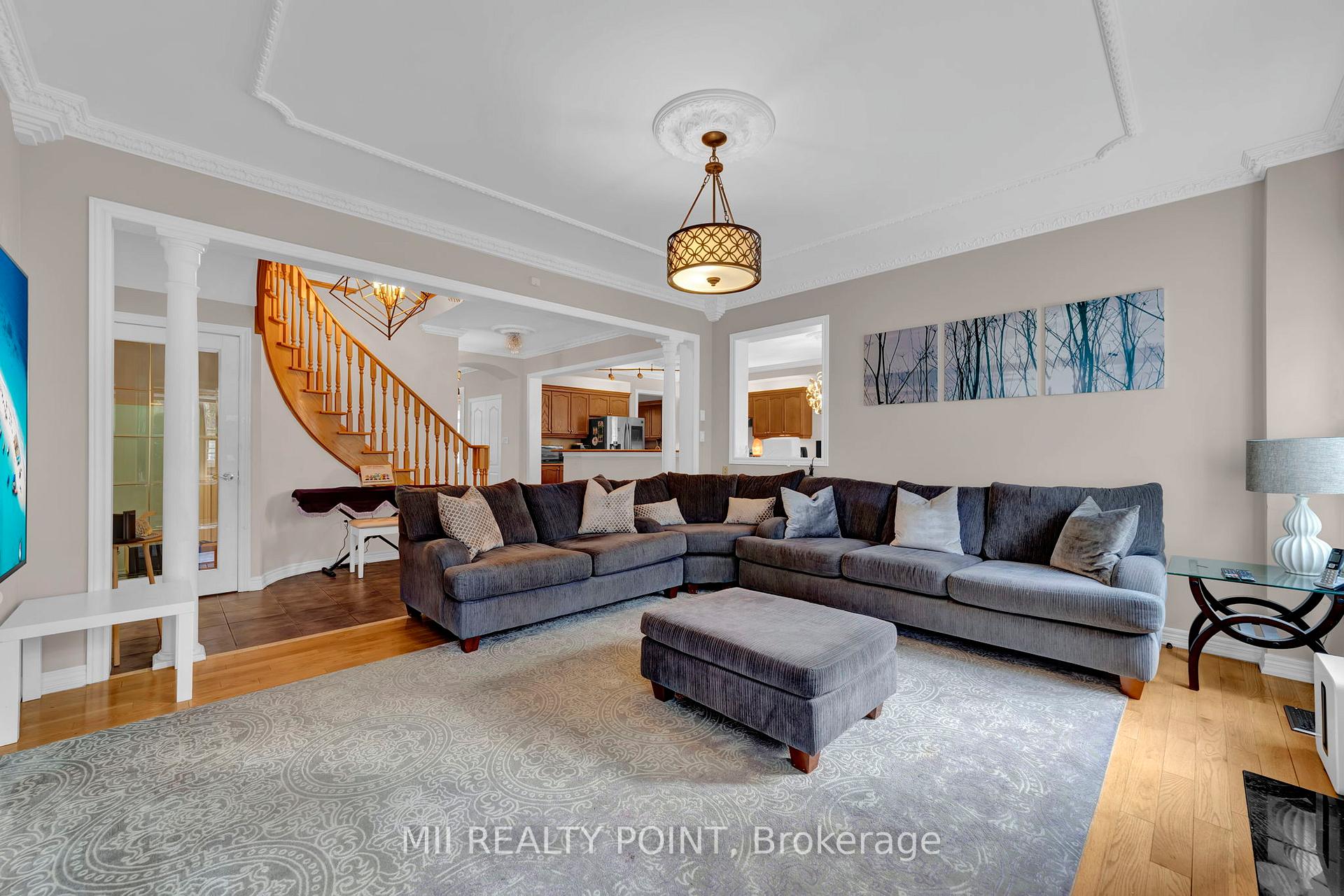 Photo 6 of 35 Kentwood Crescent, Markham, Box Grove — HOMEH