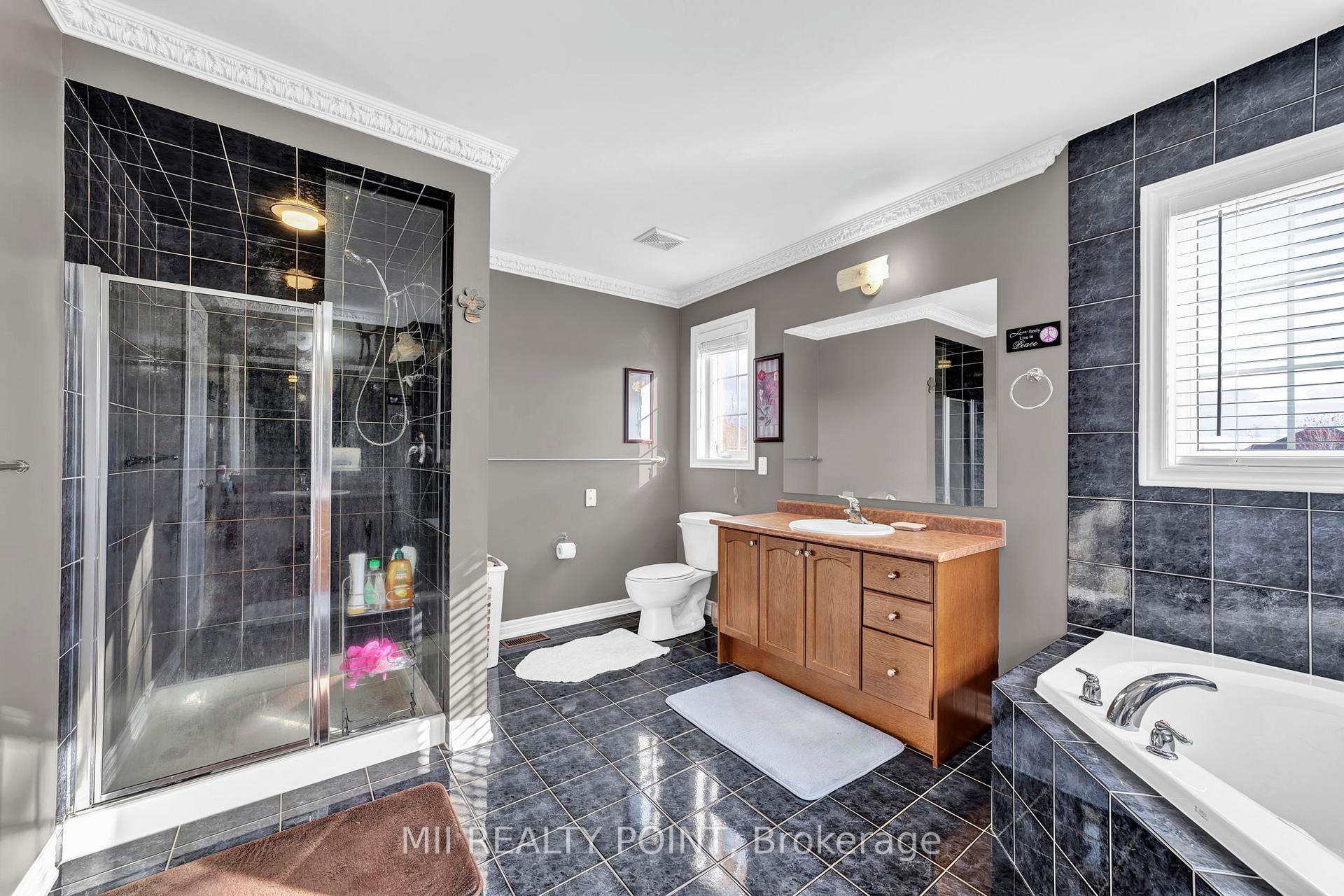 Photo 33 of 35 Kentwood Crescent, Markham, Box Grove — HOMEH