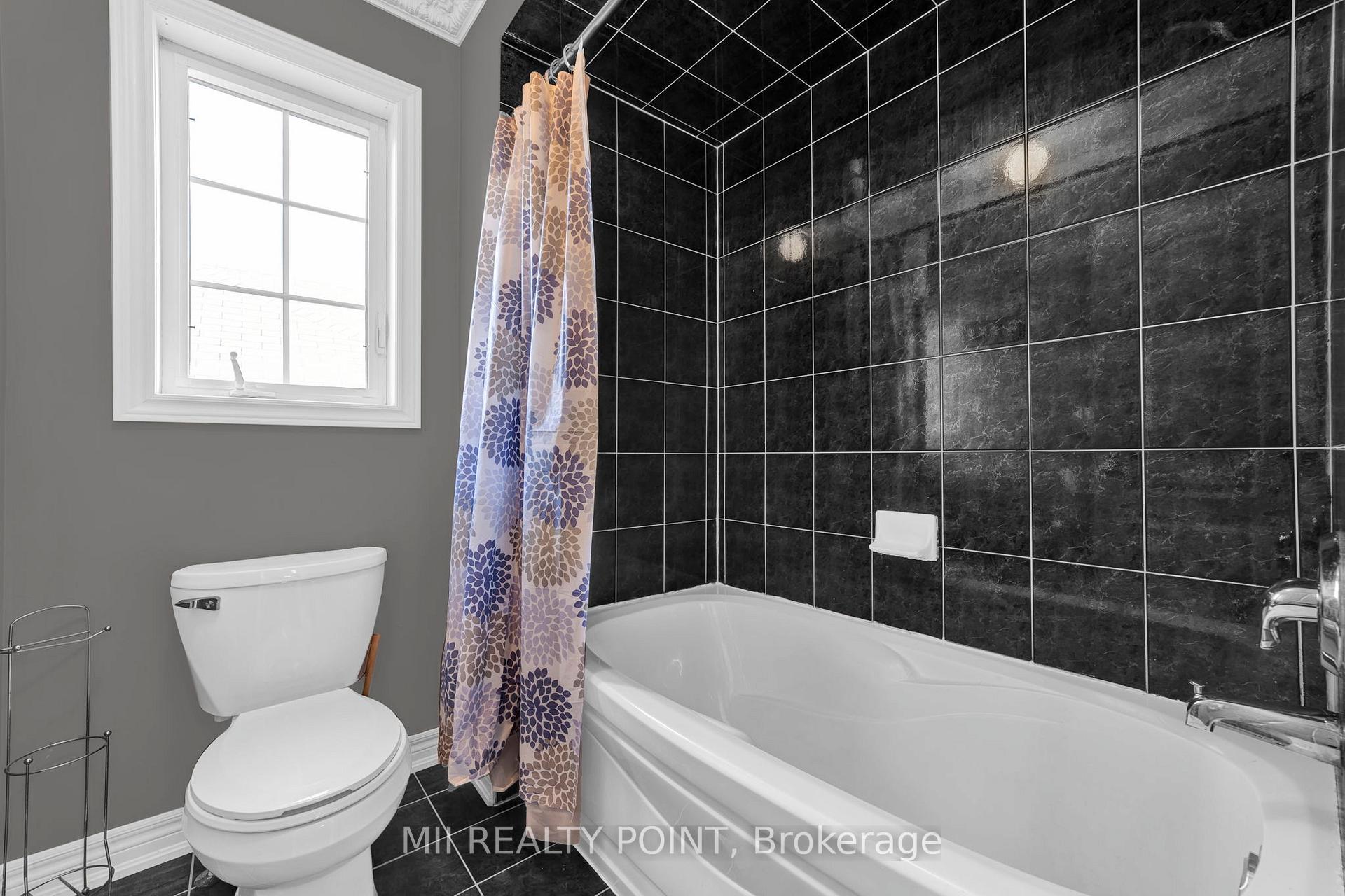 Photo 35 of 35 Kentwood Crescent, Markham, Box Grove — HOMEH