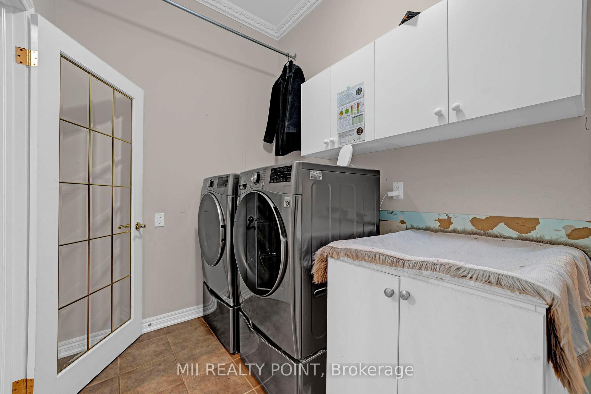 Photo 38 of 35 Kentwood Crescent, Markham, Box Grove — HOMEH