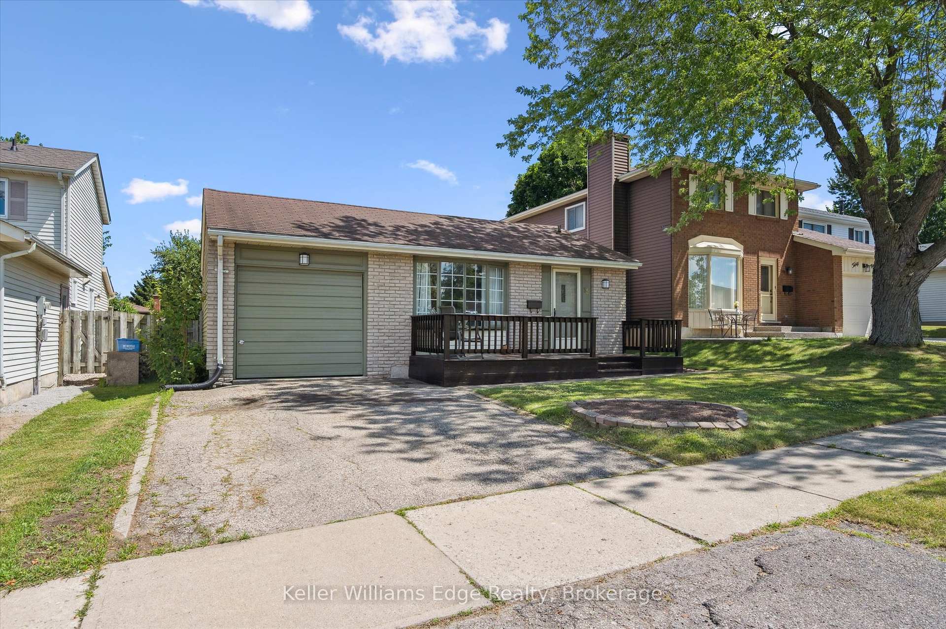 Photo 3 of 35 Parkland Crescent, Kitchener — HOMEH