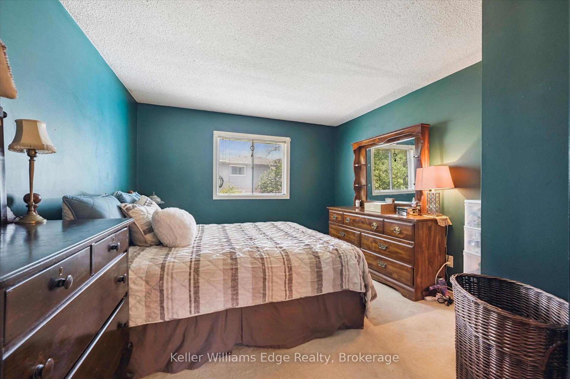Photo 19 of 35 Parkland Crescent, Kitchener — HOMEH