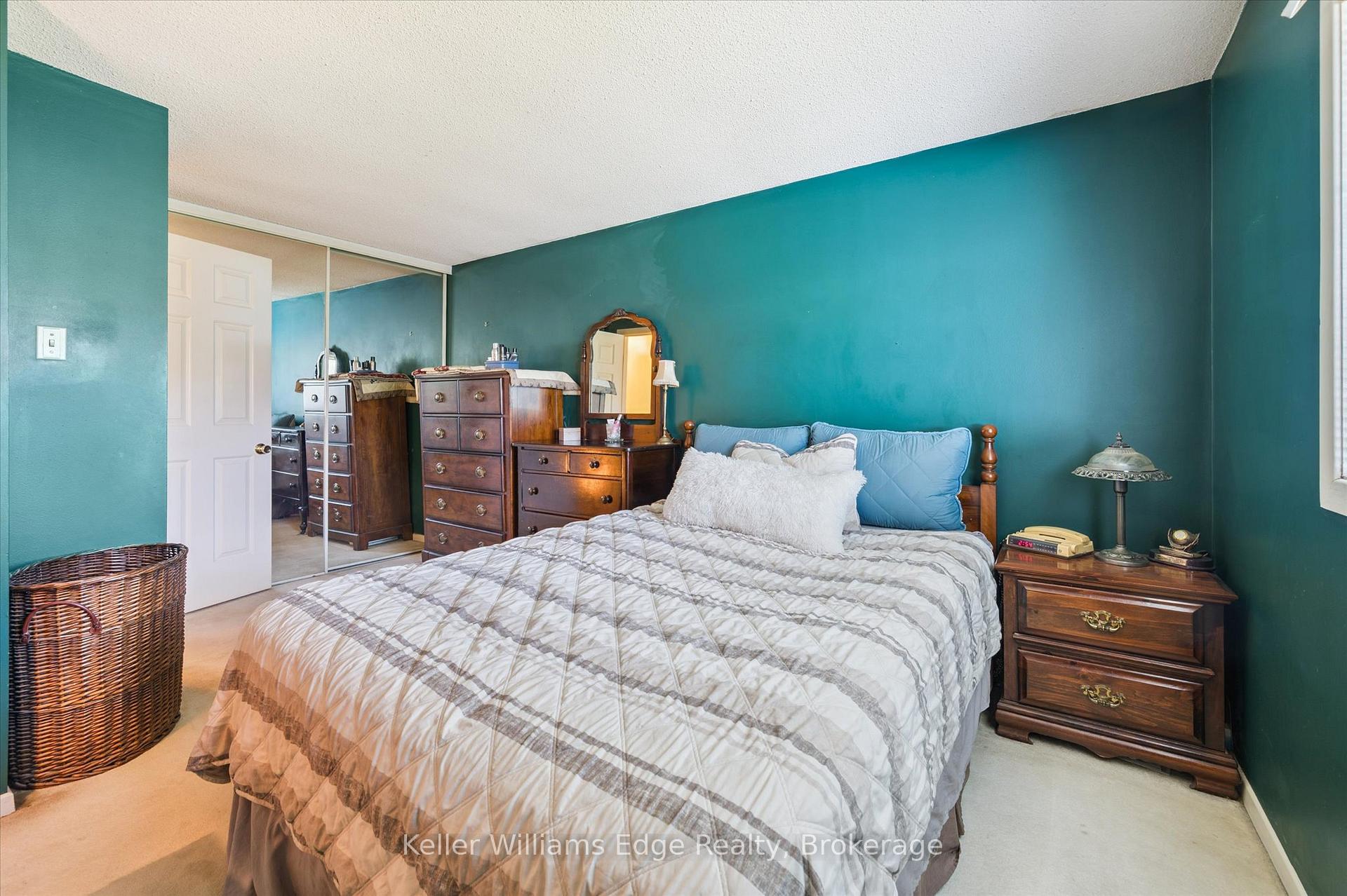Photo 20 of 35 Parkland Crescent, Kitchener — HOMEH
