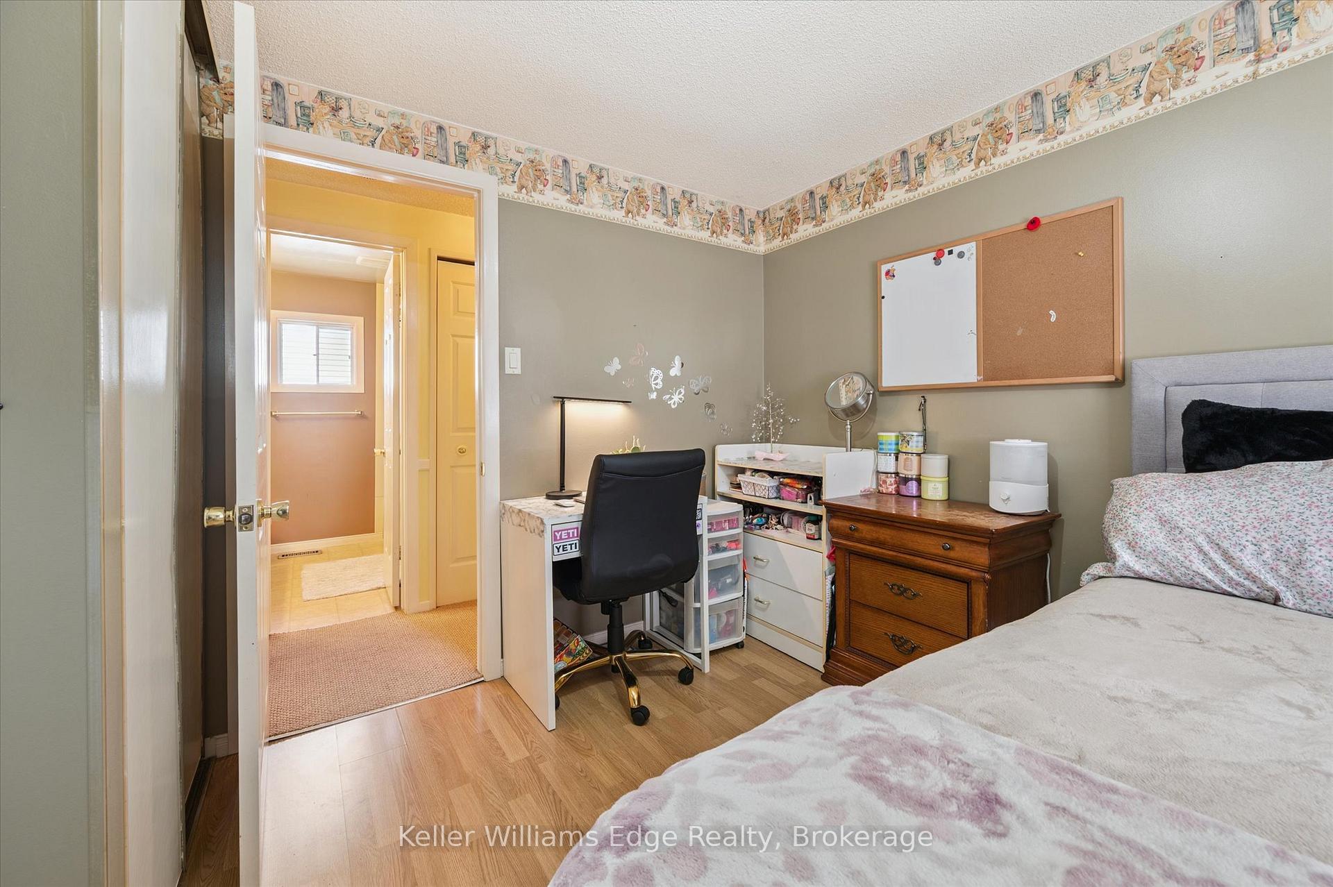 Photo 24 of 35 Parkland Crescent, Kitchener — HOMEH