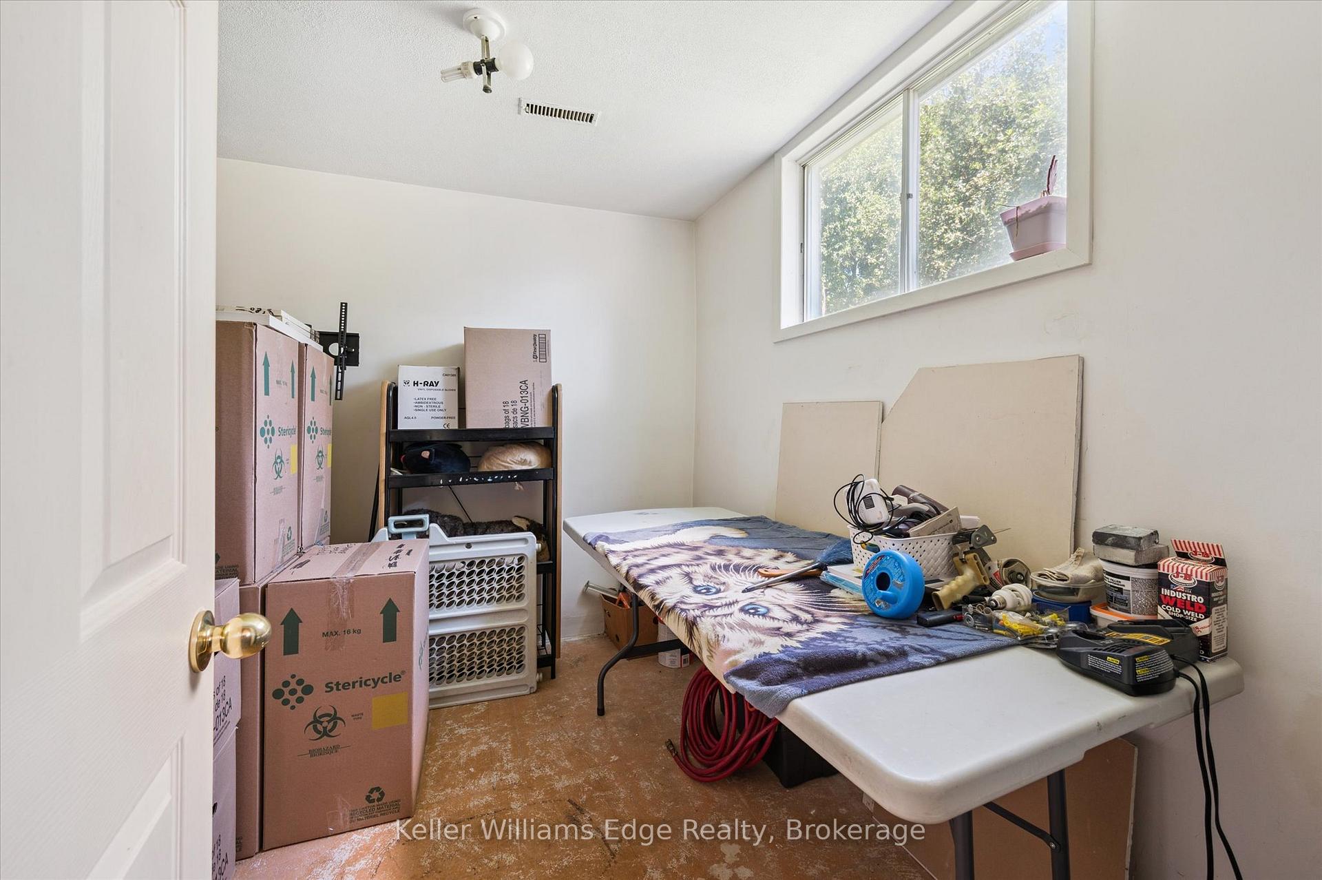 Photo 30 of 35 Parkland Crescent, Kitchener — HOMEH