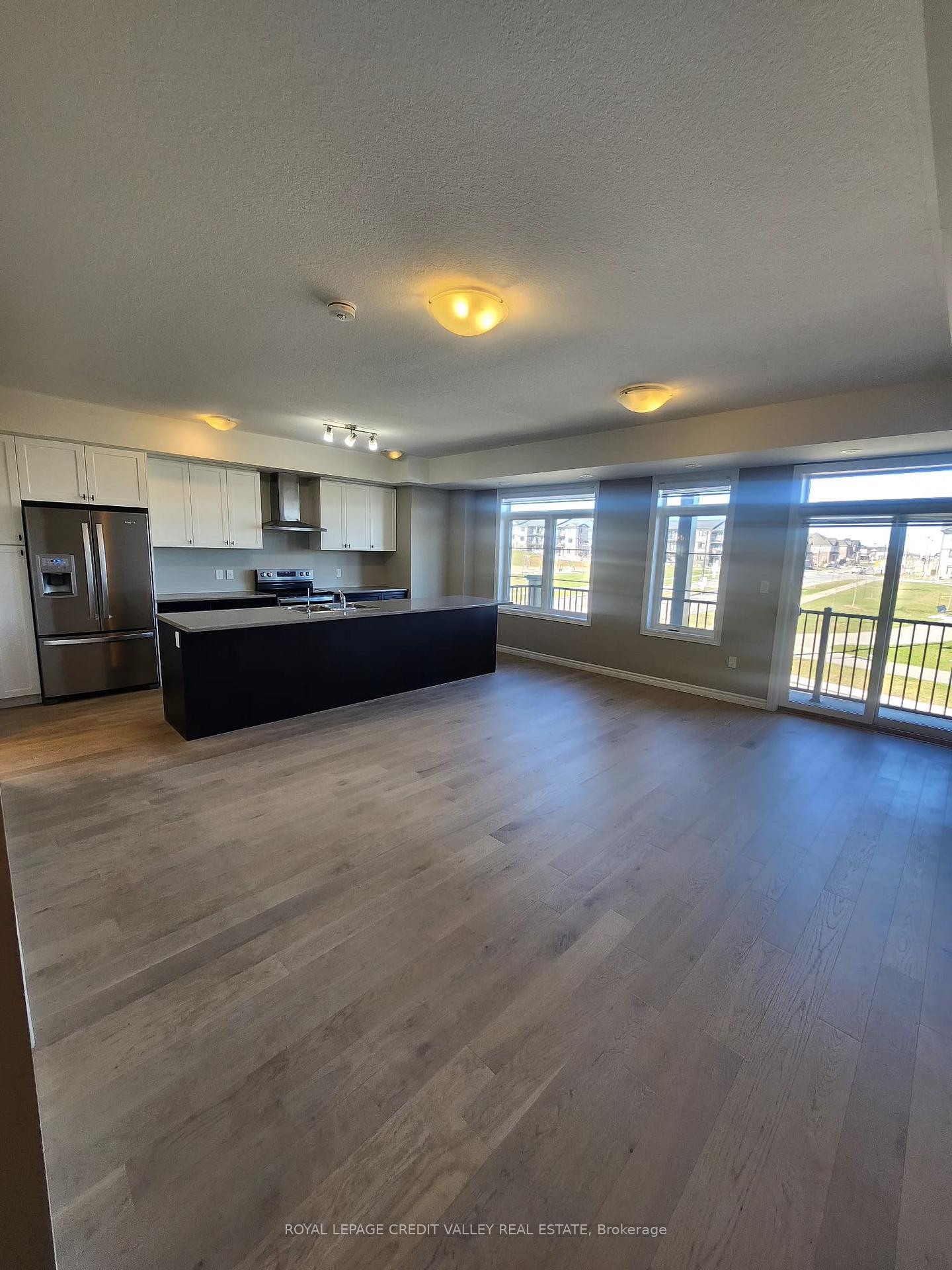 Photo 5 of 114 Wheat Lane, Kitchener — HOMEH