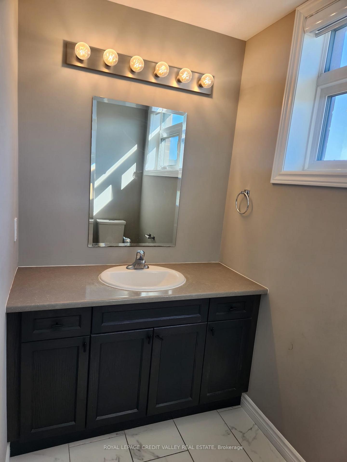 Photo 17 of 114 Wheat Lane, Kitchener — HOMEH