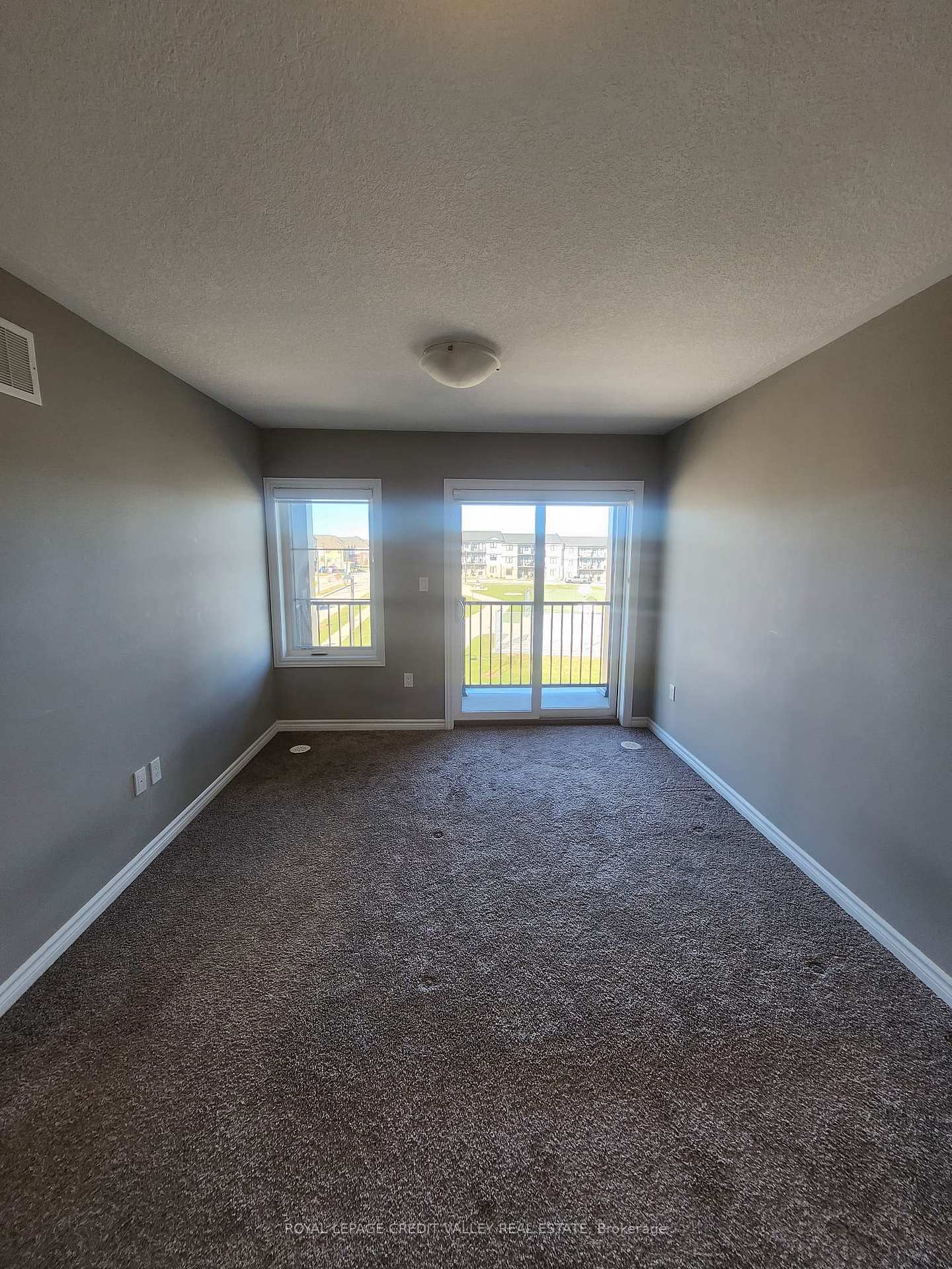 Photo 26 of 114 Wheat Lane, Kitchener — HOMEH