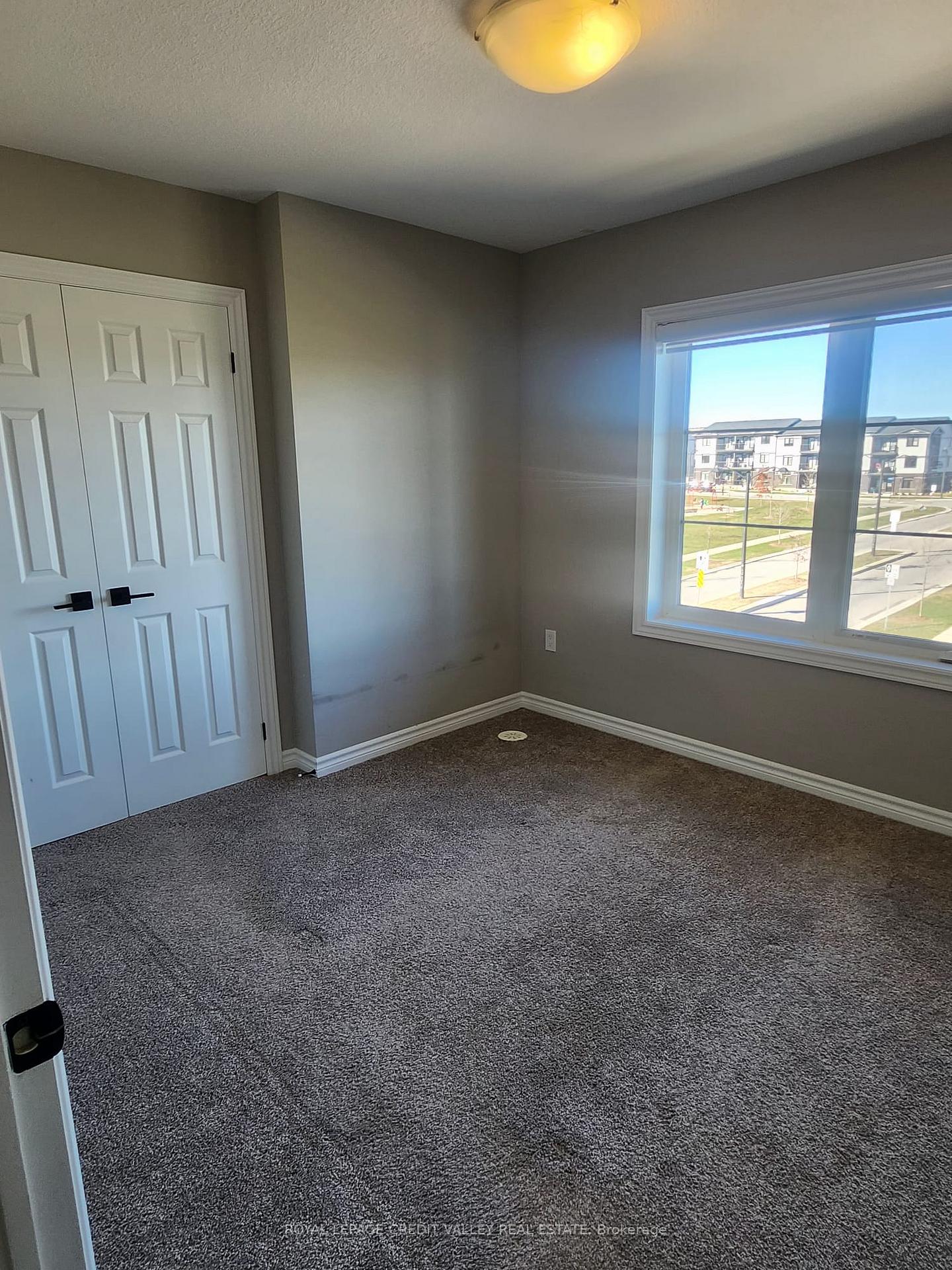 Photo 35 of 114 Wheat Lane, Kitchener — HOMEH