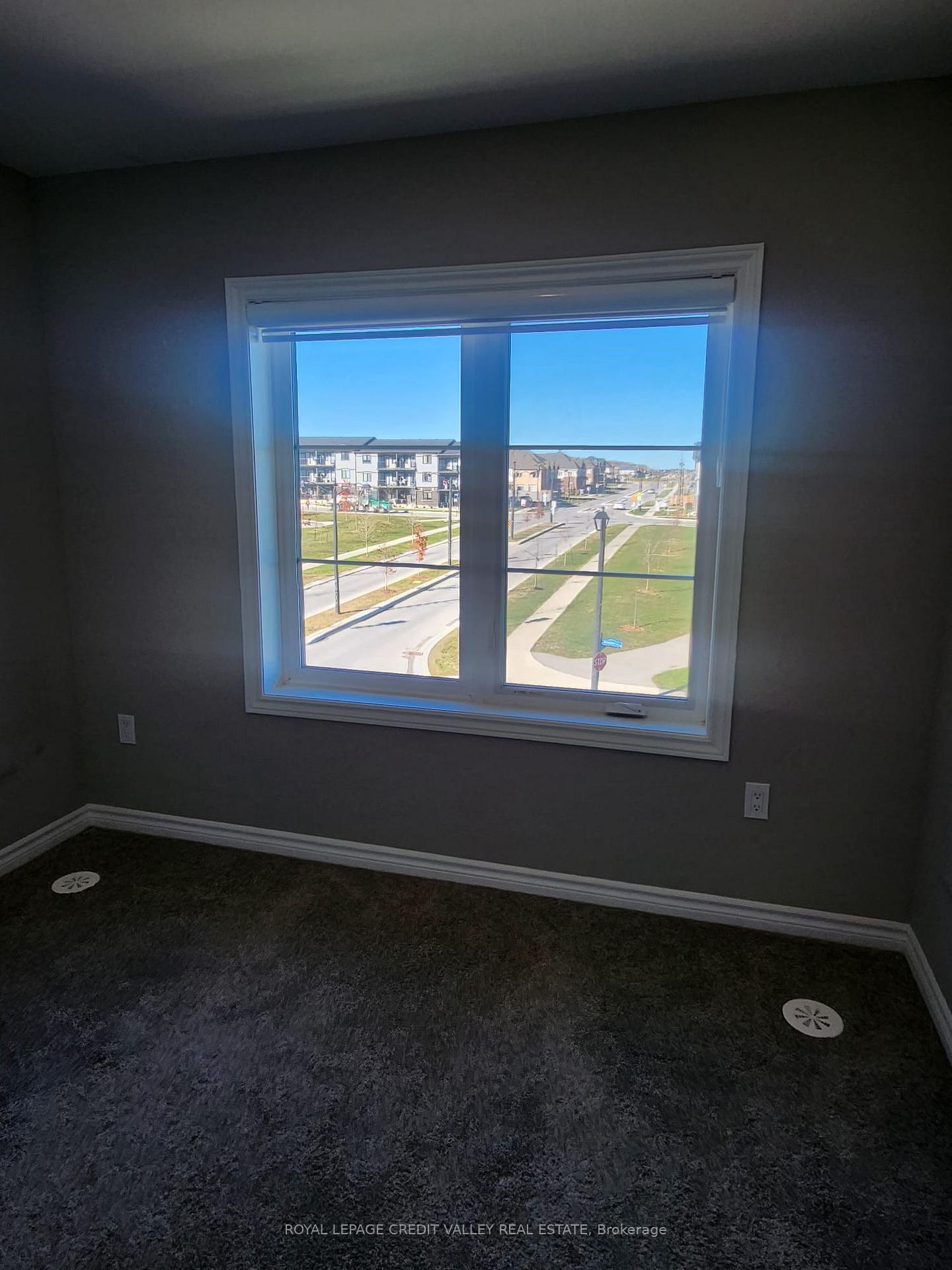 Photo 36 of 114 Wheat Lane, Kitchener — HOMEH