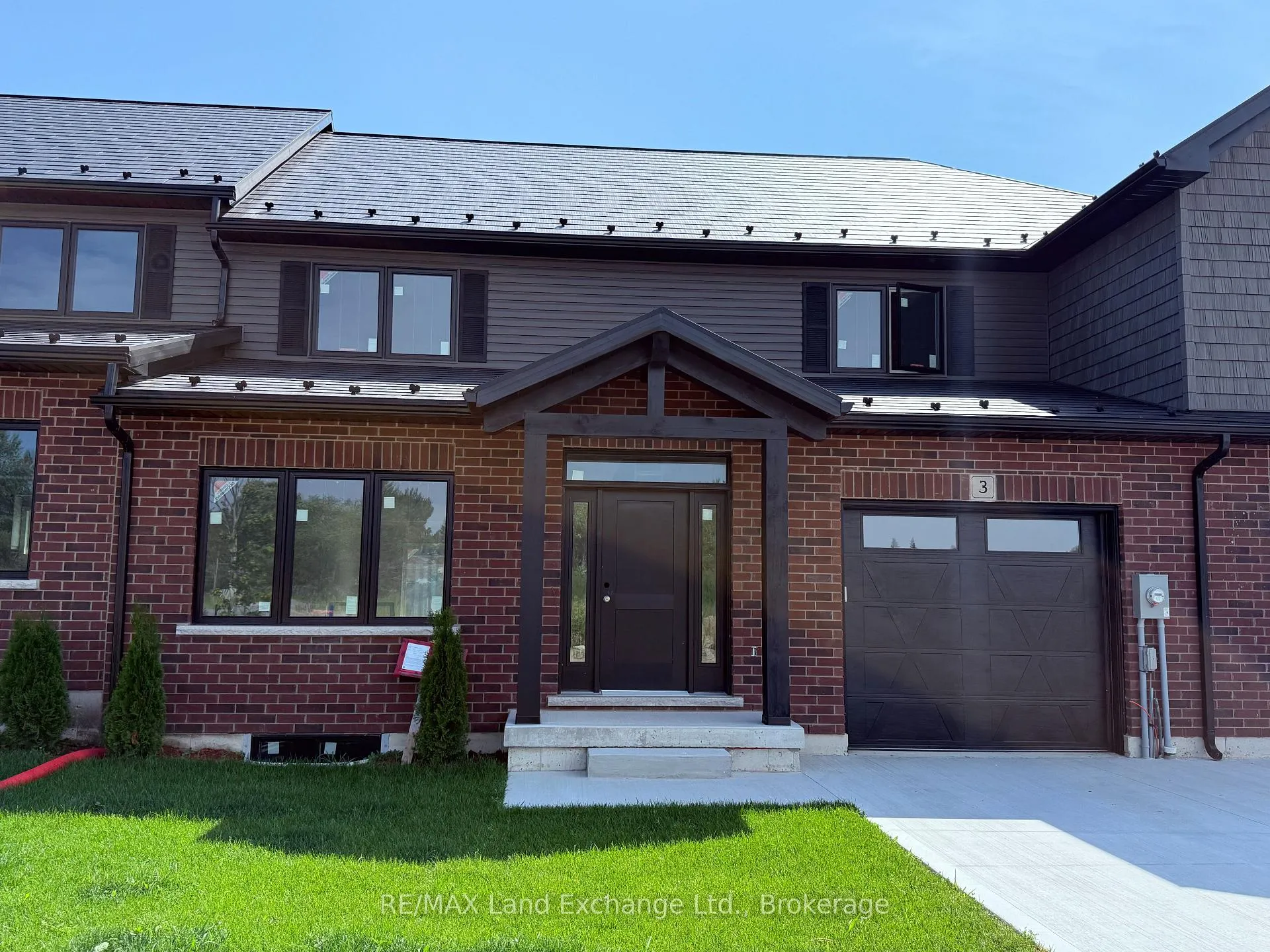 Photo of Unit Unit 3, 8 Golf Links Road