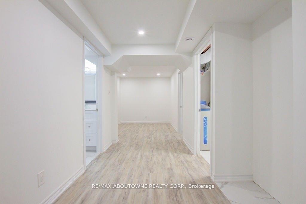 Photo 4 of Unit Lower, 80 Laurendale Avenue, Hamilton, Waterdown — HOMEH
