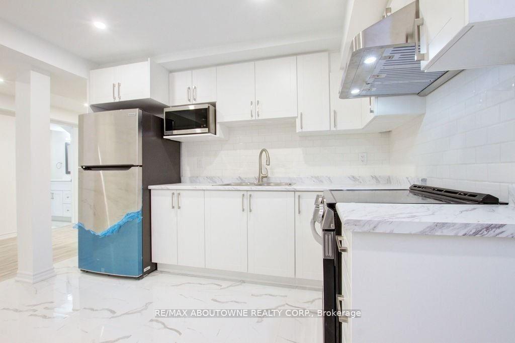 Photo 9 of Unit Lower, 80 Laurendale Avenue, Hamilton, Waterdown — HOMEH