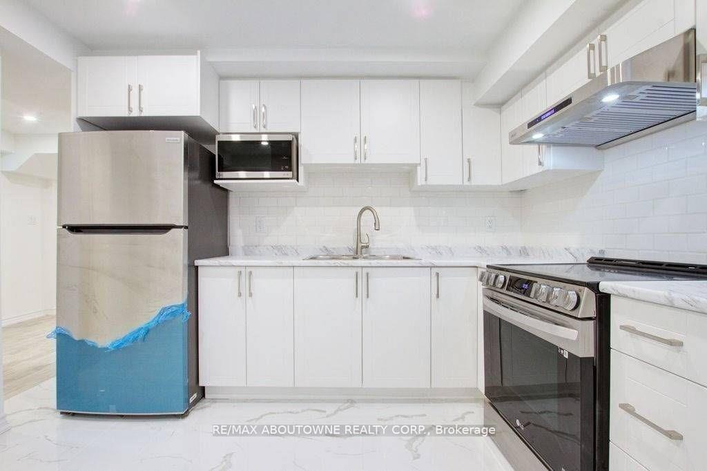 Photo 10 of Unit Lower, 80 Laurendale Avenue, Hamilton, Waterdown — HOMEH