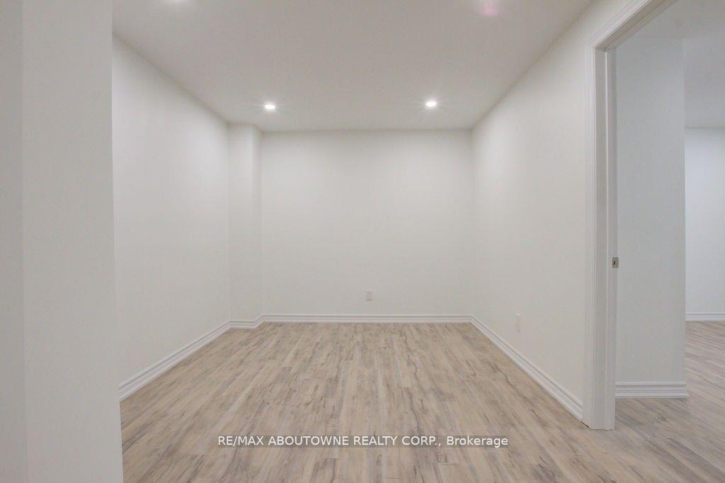 Photo 13 of Unit Lower, 80 Laurendale Avenue, Hamilton, Waterdown — HOMEH