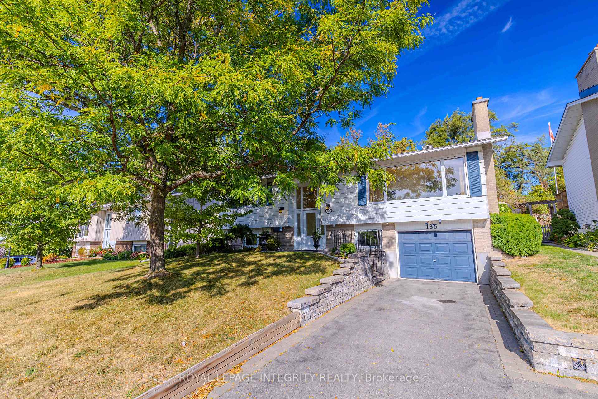 Photo 2 of 135 Desmond Avenue, Ottawa, Kanata - Glencairn/Hazeldean — HOMEH