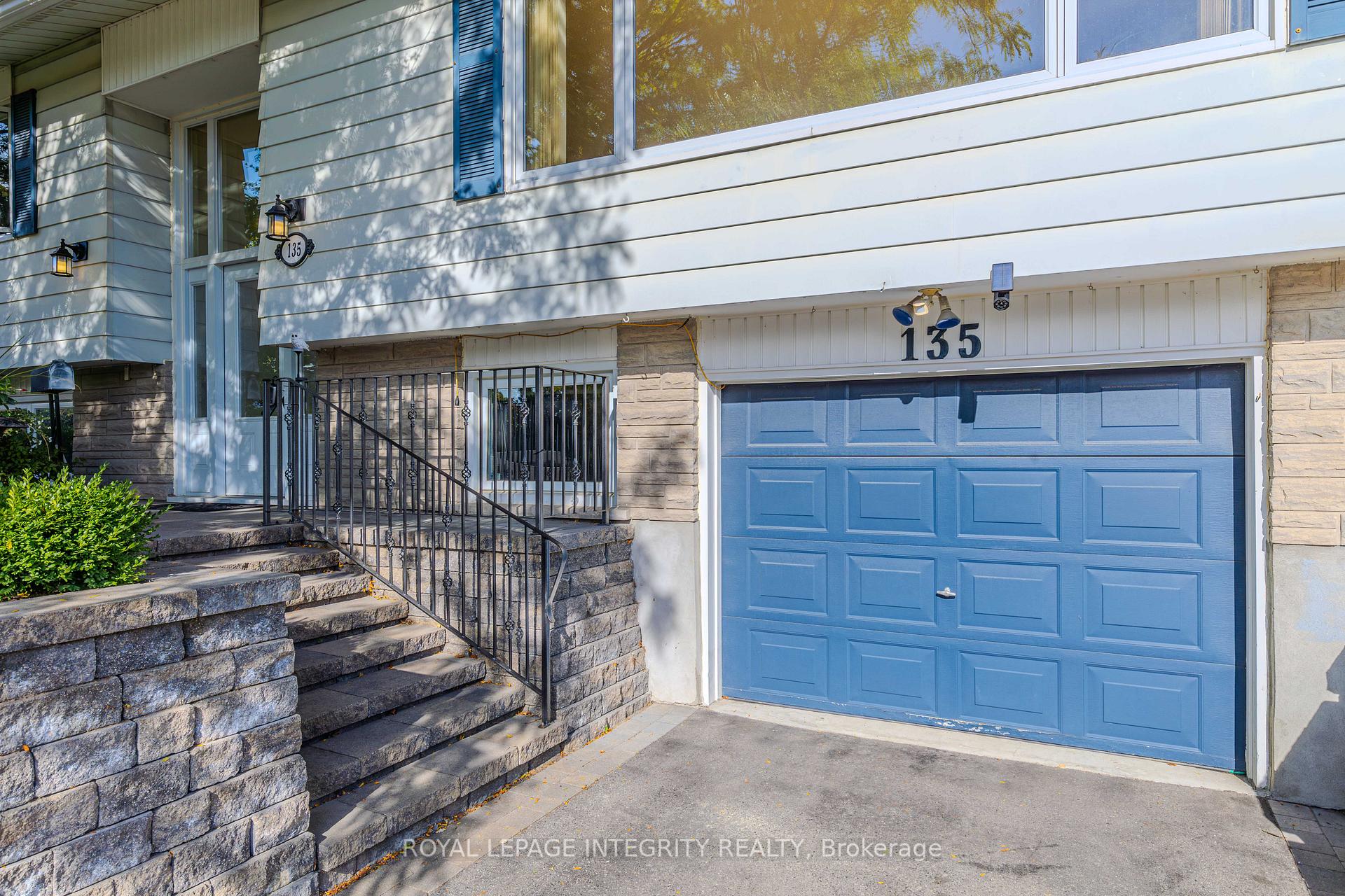 Photo 3 of 135 Desmond Avenue, Ottawa, Kanata - Glencairn/Hazeldean — HOMEH